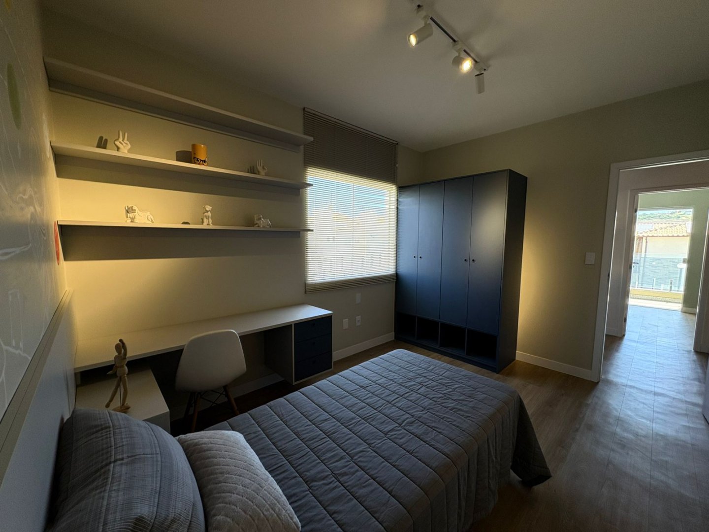 Casa 4 suítes em condomínio fechado com lazer completo,  á venda, Candeias, Vitória da Conquista, BA - foto 2