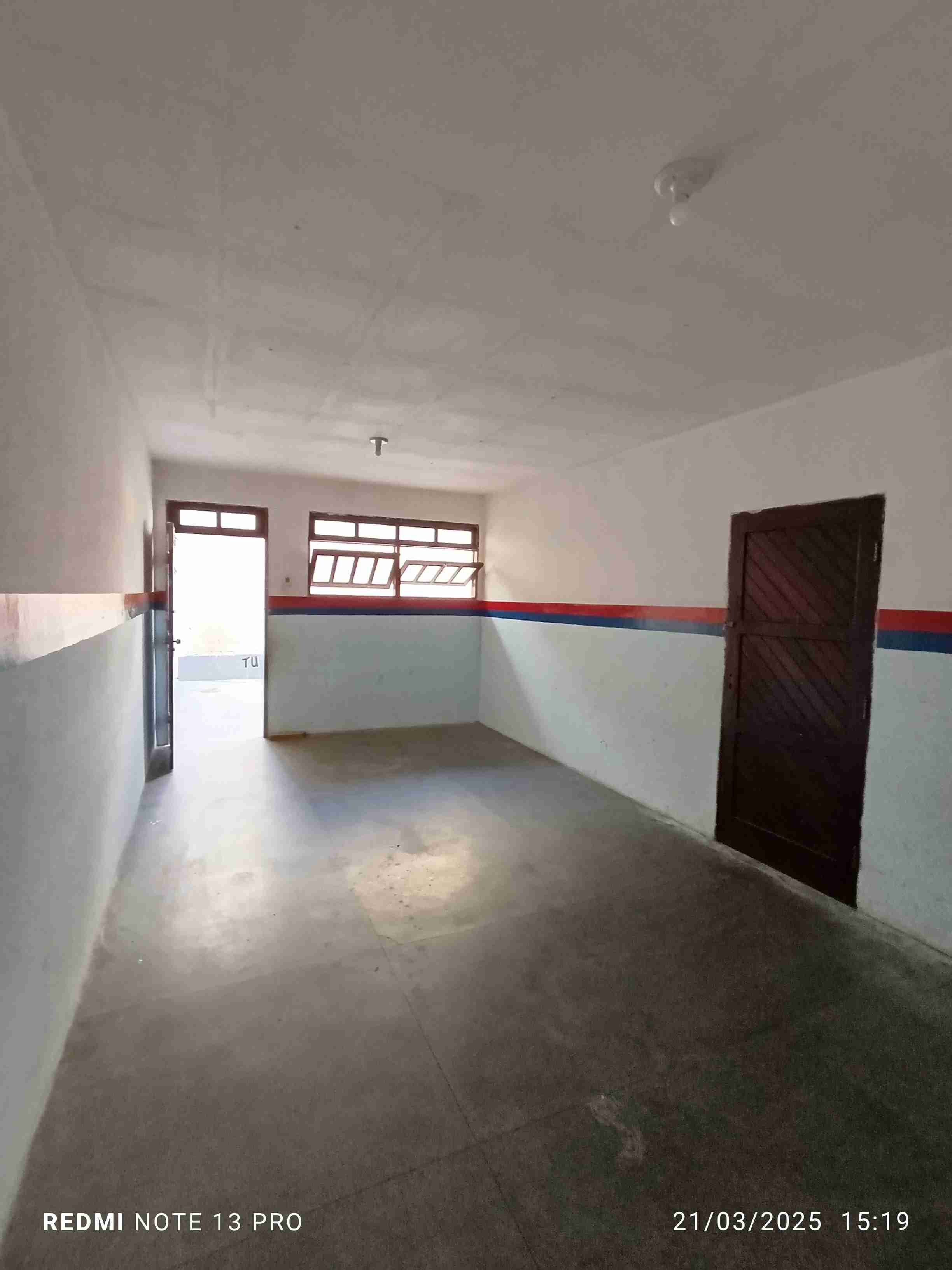 Conjunto comercial para locação com 6 salas, 3 banheiros, pátio grande no Alto Maron, Vitória da Conquista, BA - foto 27