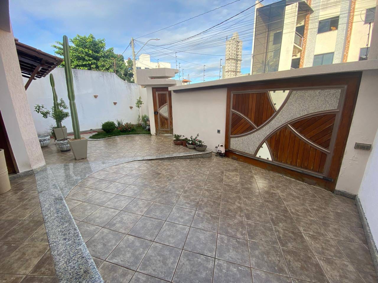 Excelente casa , locação para fins comerciais em região privilegiada, bairro Recreio, Vitória da Conquista, BA - foto 3