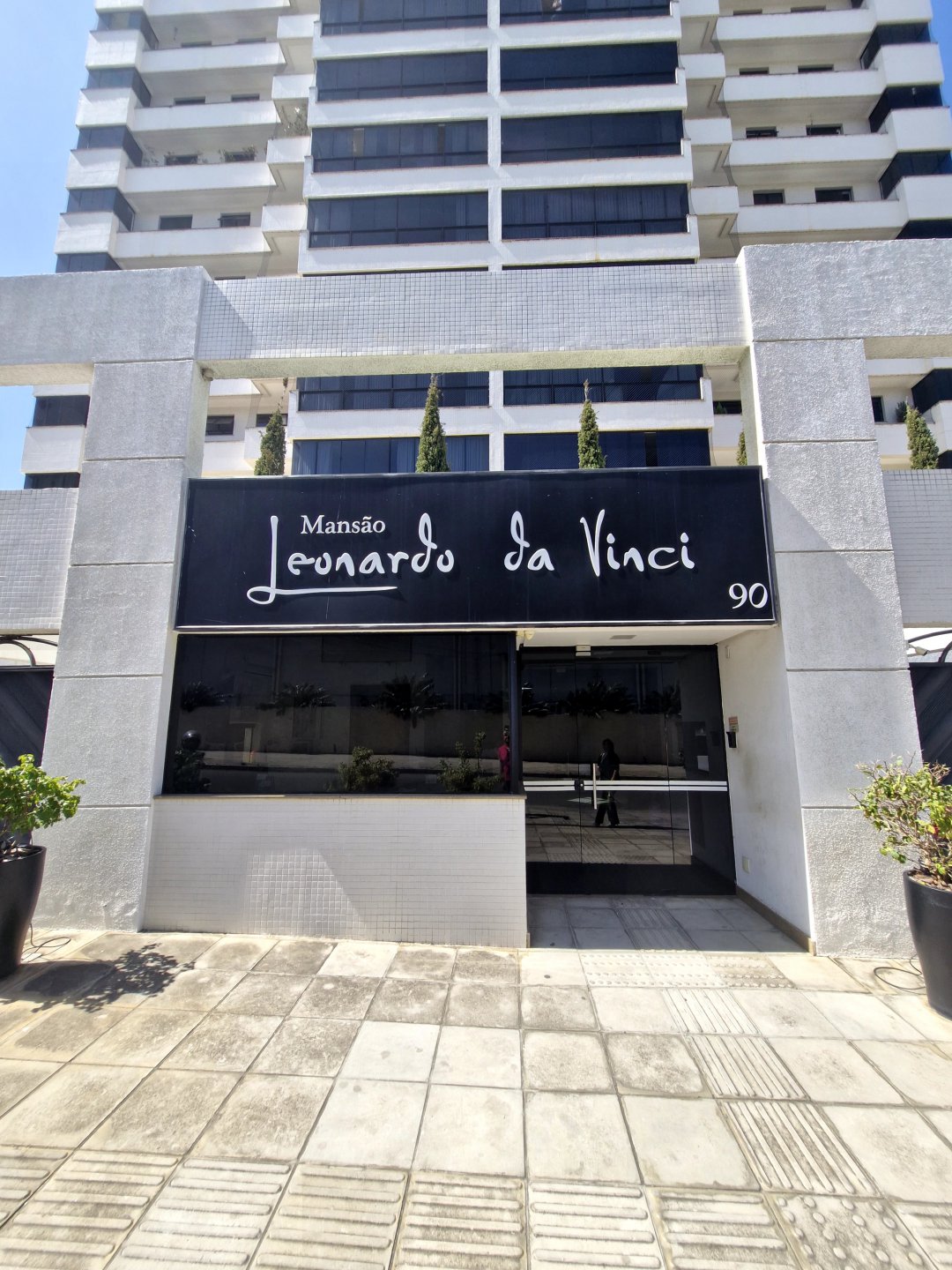 Apartamento 4 Suítes no Leonardo Da Vinci Bairro Candeias - foto 2