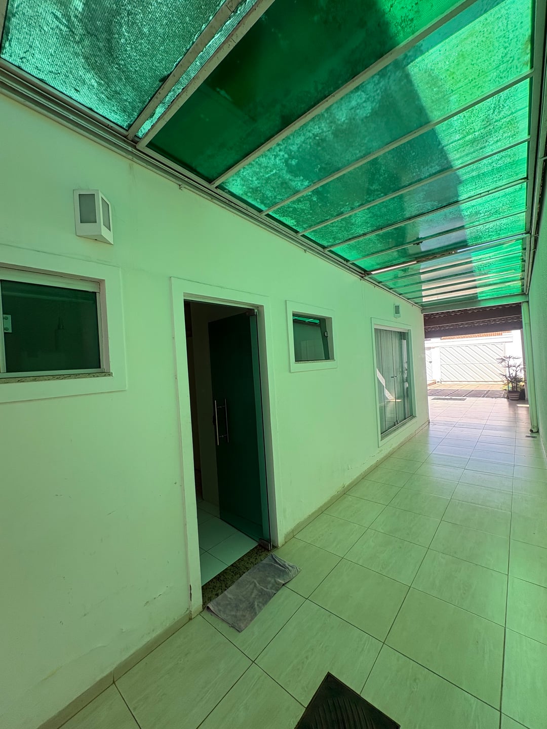 Casa com 3 suítes, piscina + dependência no Ibirapuera Vitória da Conquista Bahia - foto 2