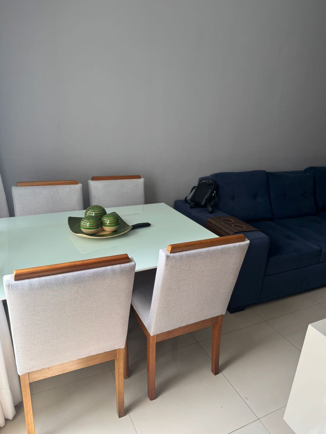 Apartamento completo, porteira fechada com móveis e Eletros andar alto de 2/4 em condomínio fechado com lazer completo , Boa Vista, Vitória da Co - foto 3