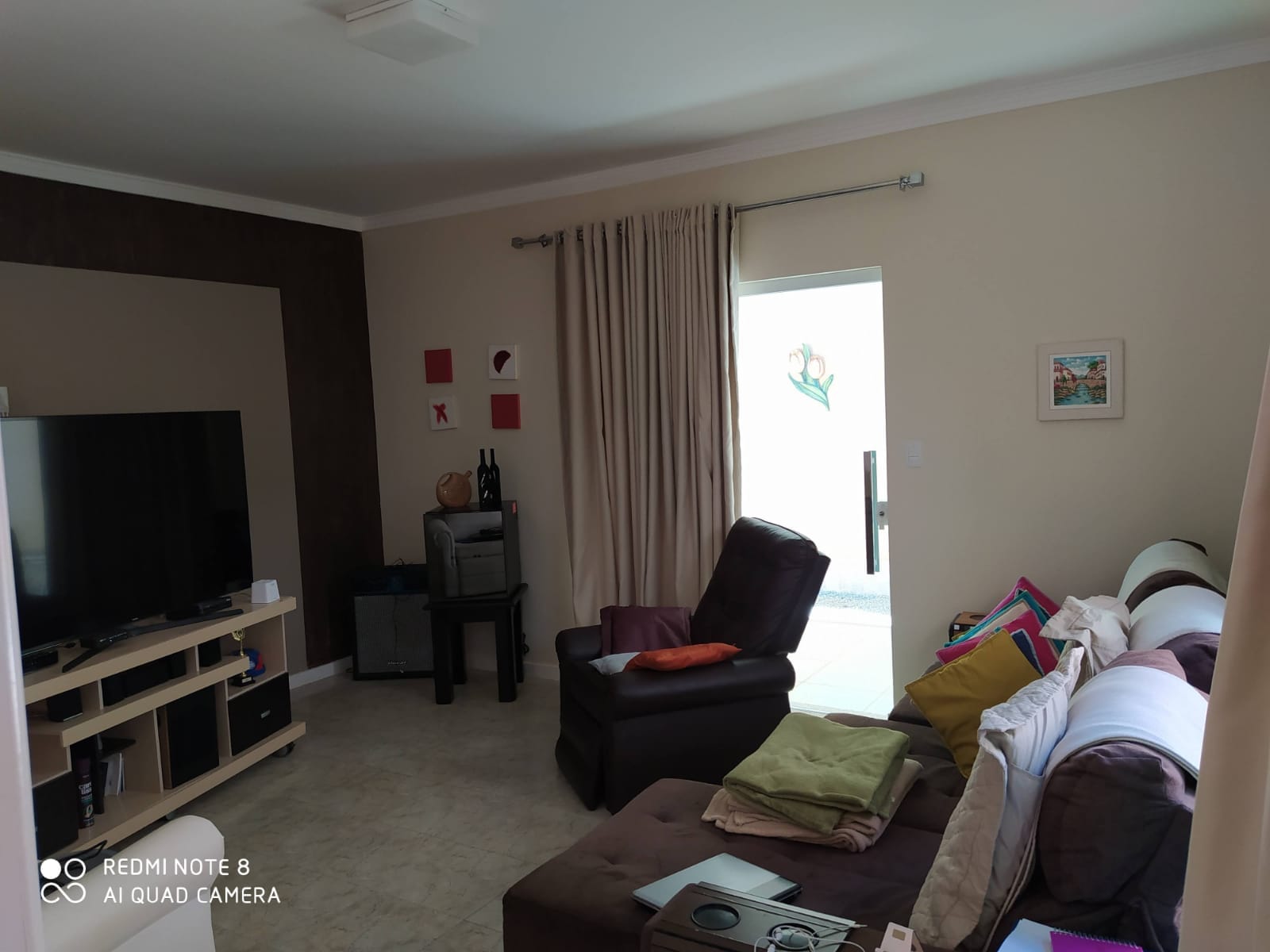 Casa Alto Padrão com 05 suítes, poço artesiano e energia solar em ótima localização no Bairro Alto da Boa Vista em Vitória da Conquista-BA - foto 28