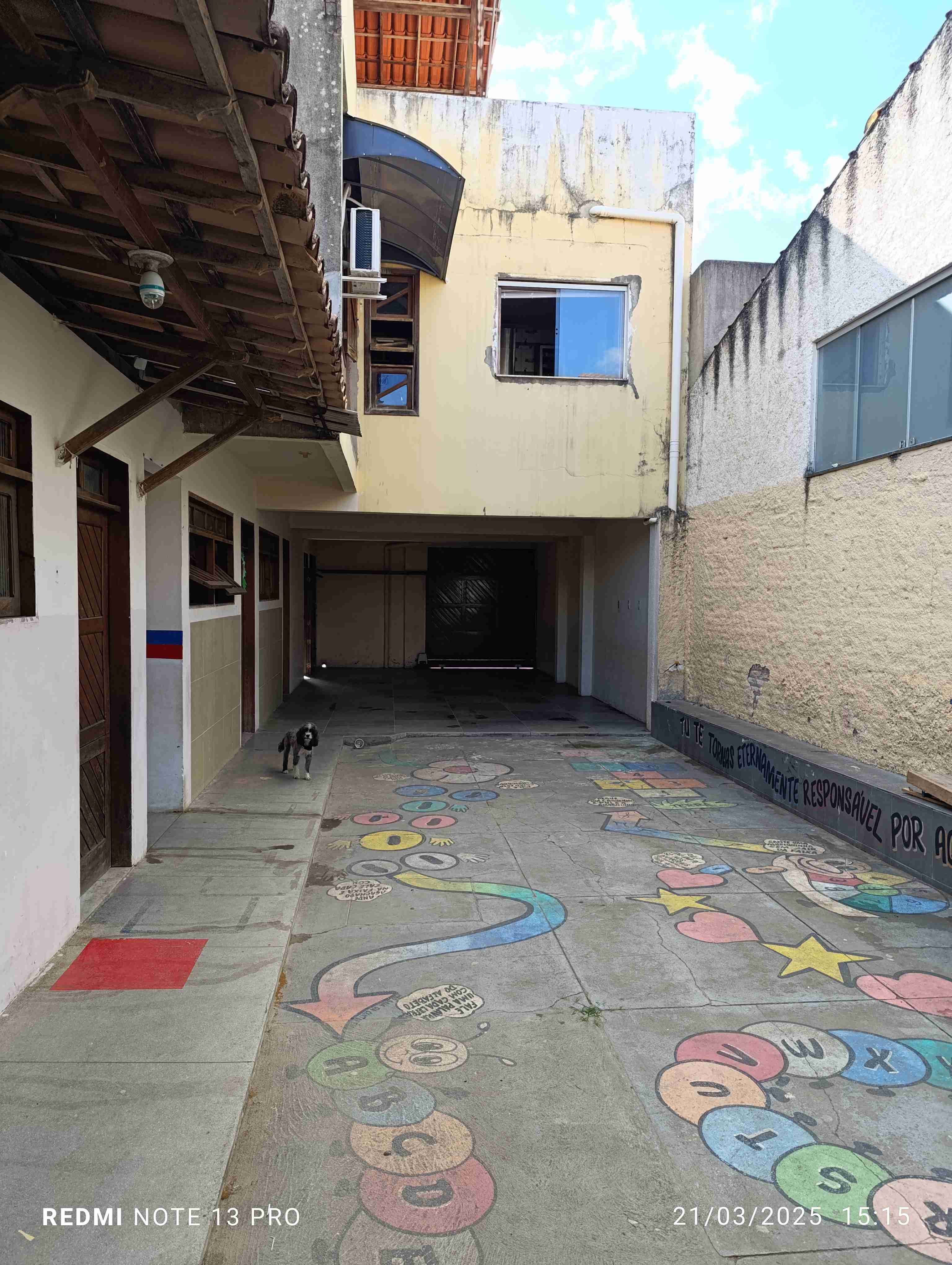 Conjunto comercial para locação com 6 salas, 3 banheiros, pátio grande no Alto Maron, Vitória da Conquista, BA - foto 3