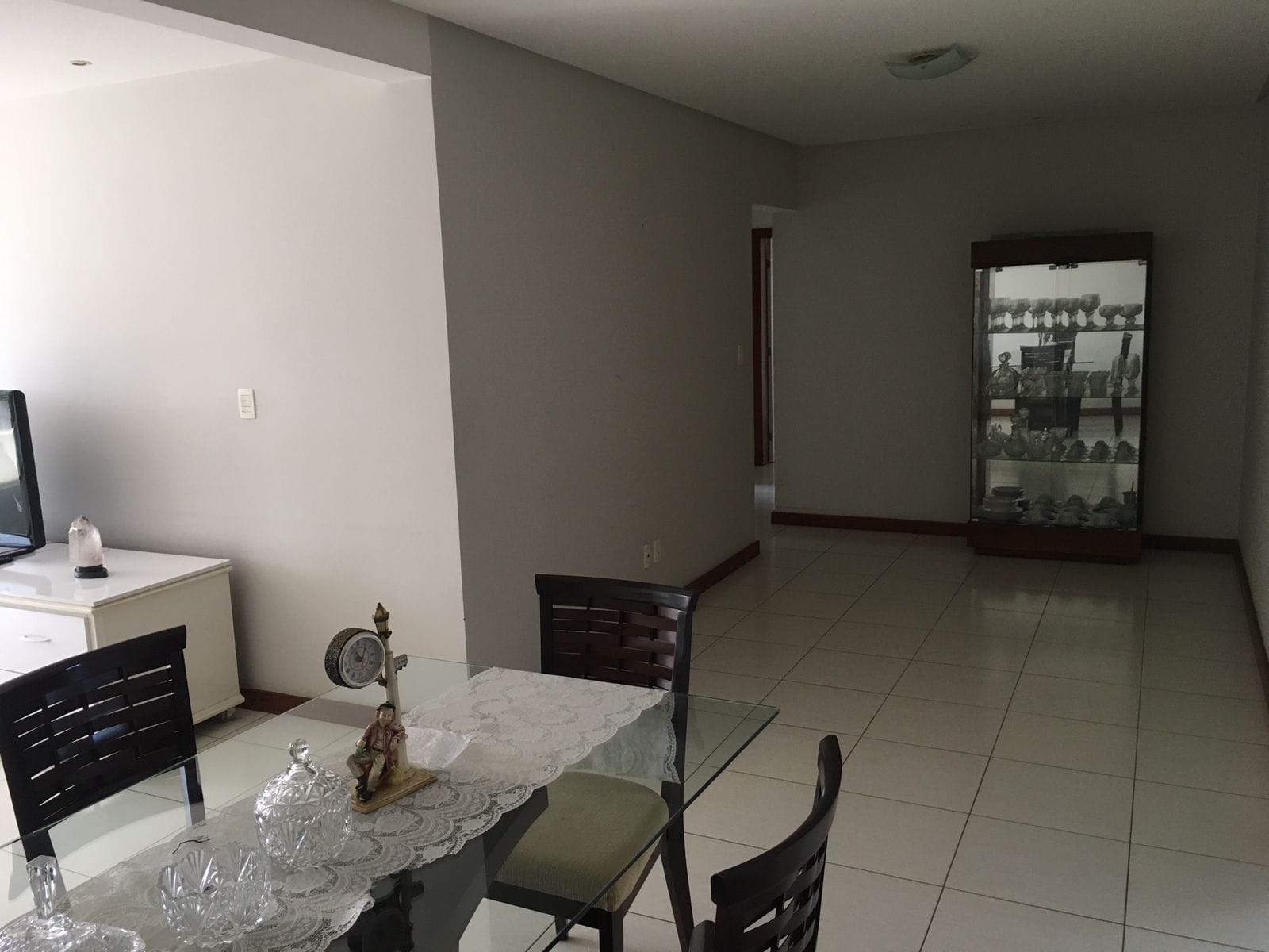 Vendo amplo apartamento de 3 quartos com 2 suítes, 3 vagas de garagem, 136M², área de lazer completa com piscina aquecida, próximo a Fainor no Ca - foto 3