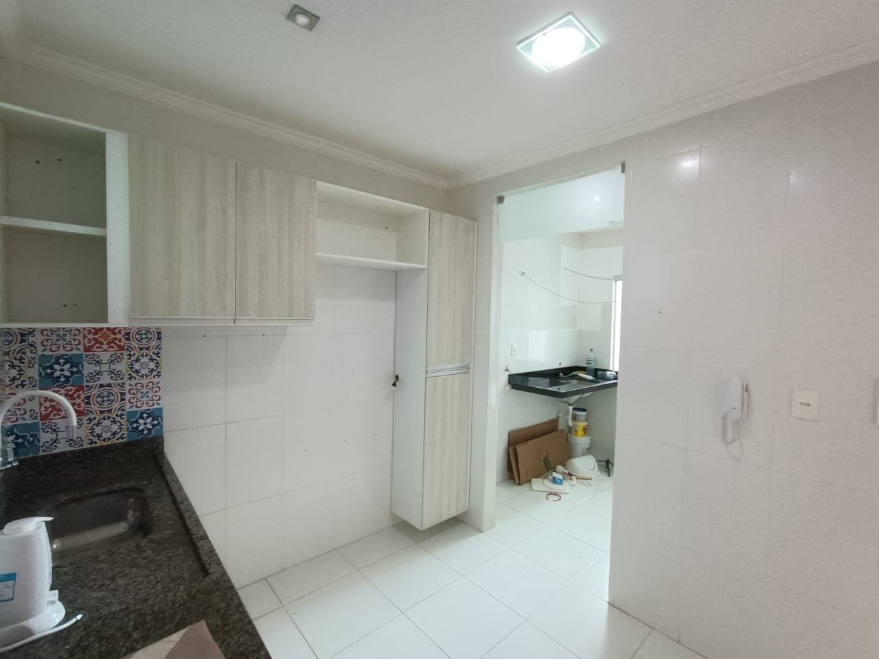 Excelente apartamento de 2 quartos sendo 1 suíte de 1ª andar com planejados na cozinha e quartos para venda ou locação, Candeias, Vitória da Conq - foto 27