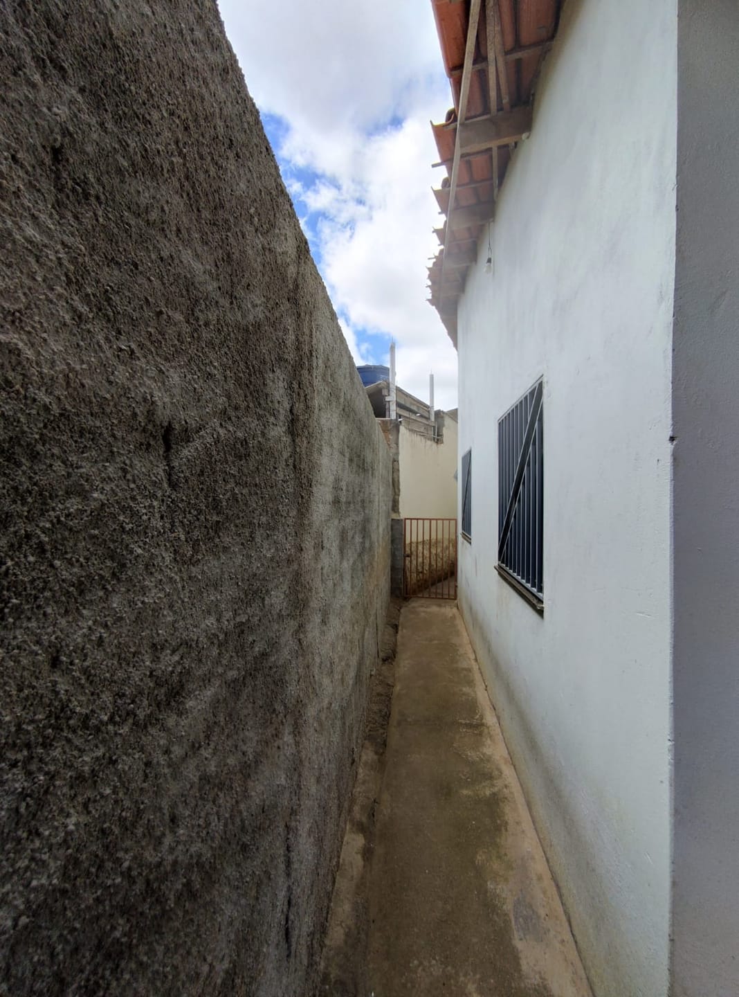 Casa solta de 3 quartos sendo 1  suíte em terreno de 193 m² no Alto Maron, Vitória da Conquista, BA - foto 29