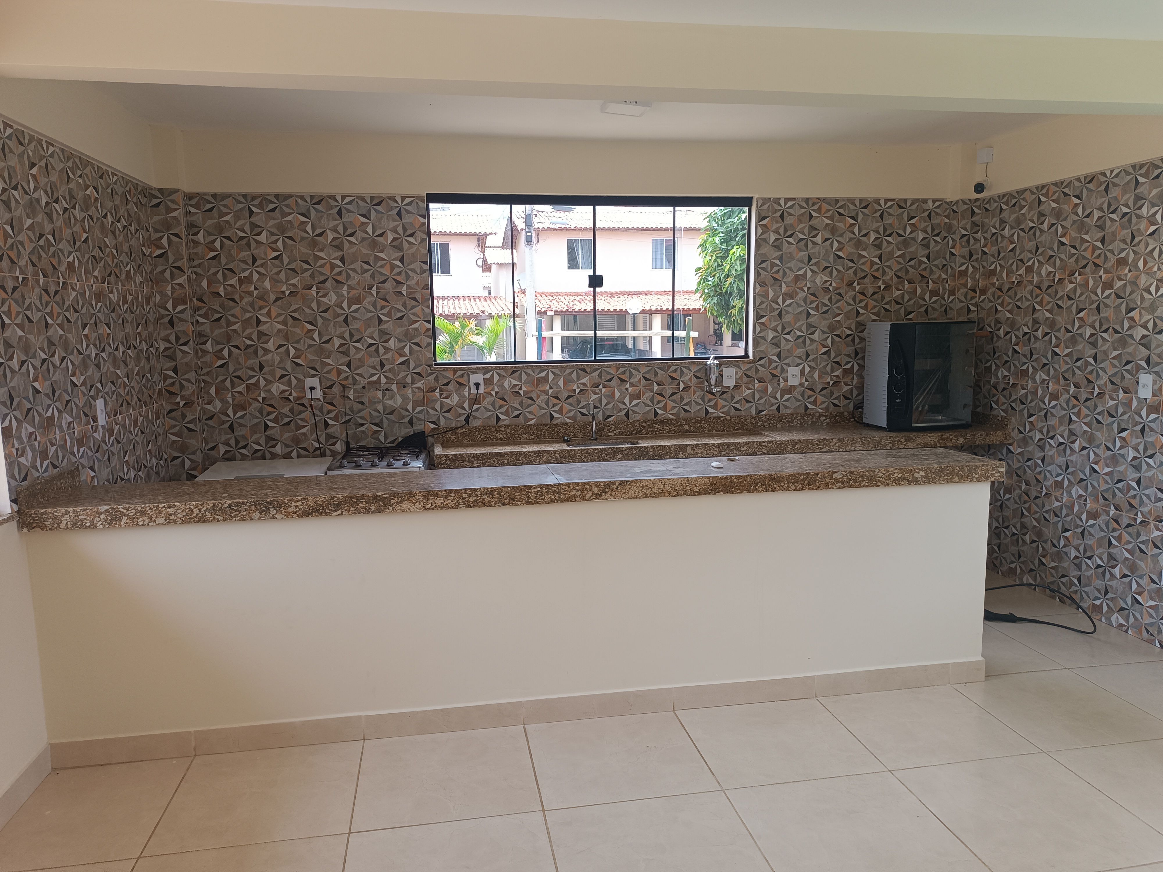Vendo Vilage de 2 quartos com quintal, garagem coberta em ótima localização para venda na Laura Nunes no bairro Boa Vista, Vitória da Conquista, - foto 29