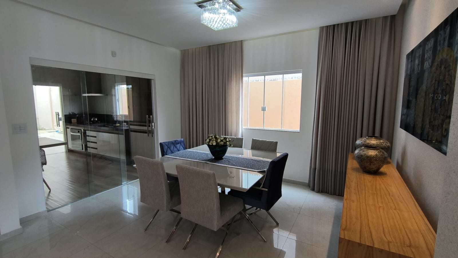 Casa Alto Padrão recém construída com 247 m² de área útil próximo de Faculdades no Bairro Candeias em Vitória da Conquista - BA - foto 29