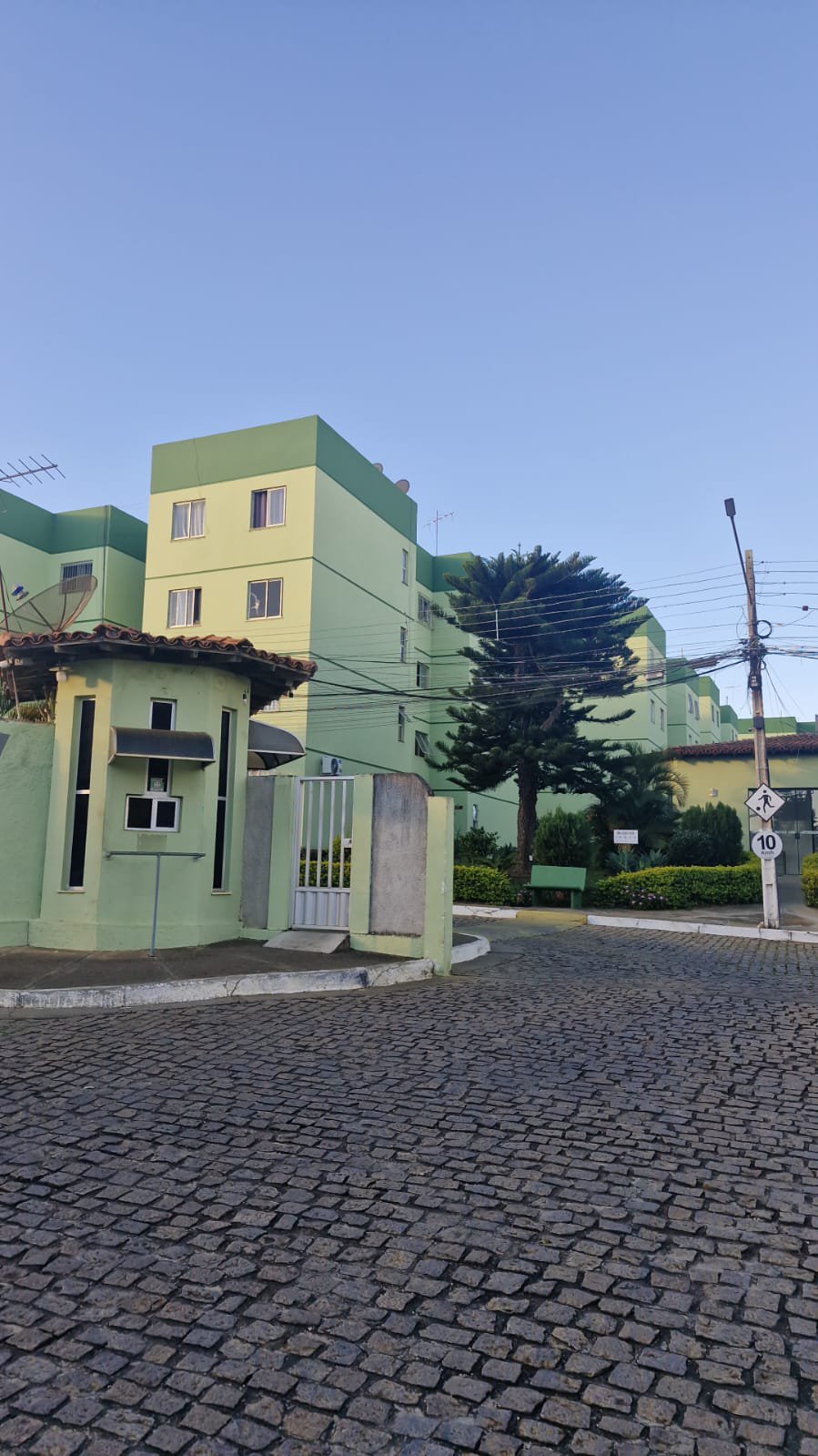 Lindo Apartamento à Venda no 1º Andar com garagem coberta no bairro Candeias, Vitória da Conquista, BA - foto 28