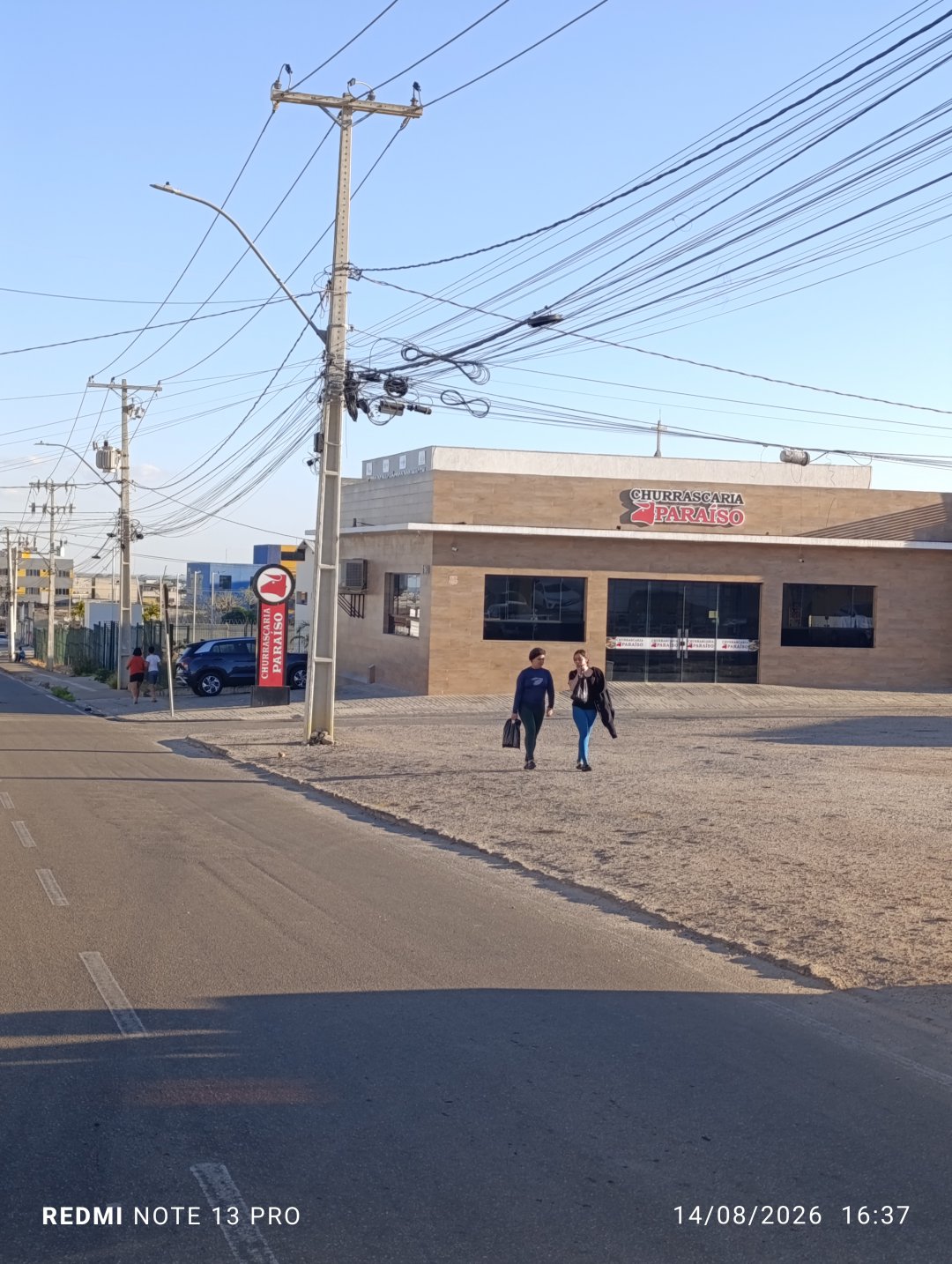 Casa com área comercial na Av. Itabuna próximo à Av. Pará, B. Ibirapuera, Vitória da Conquista Ba - foto 2