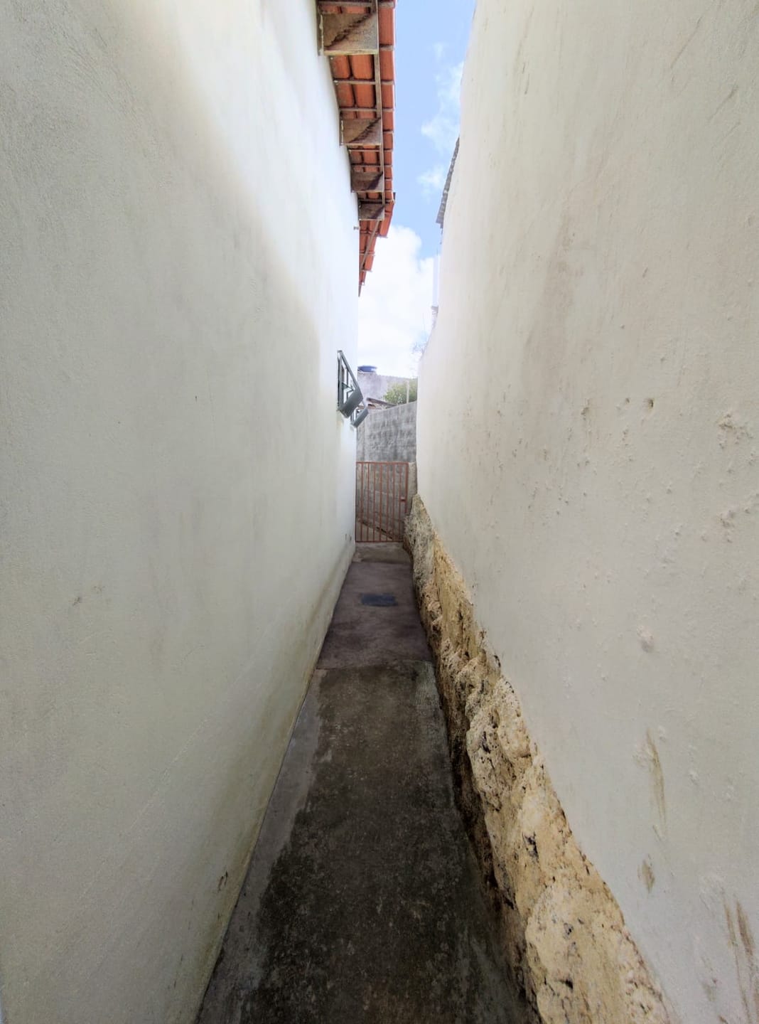 Casa solta de 3 quartos sendo 1  suíte em terreno de 193 m² no Alto Maron, Vitória da Conquista, BA - foto 30