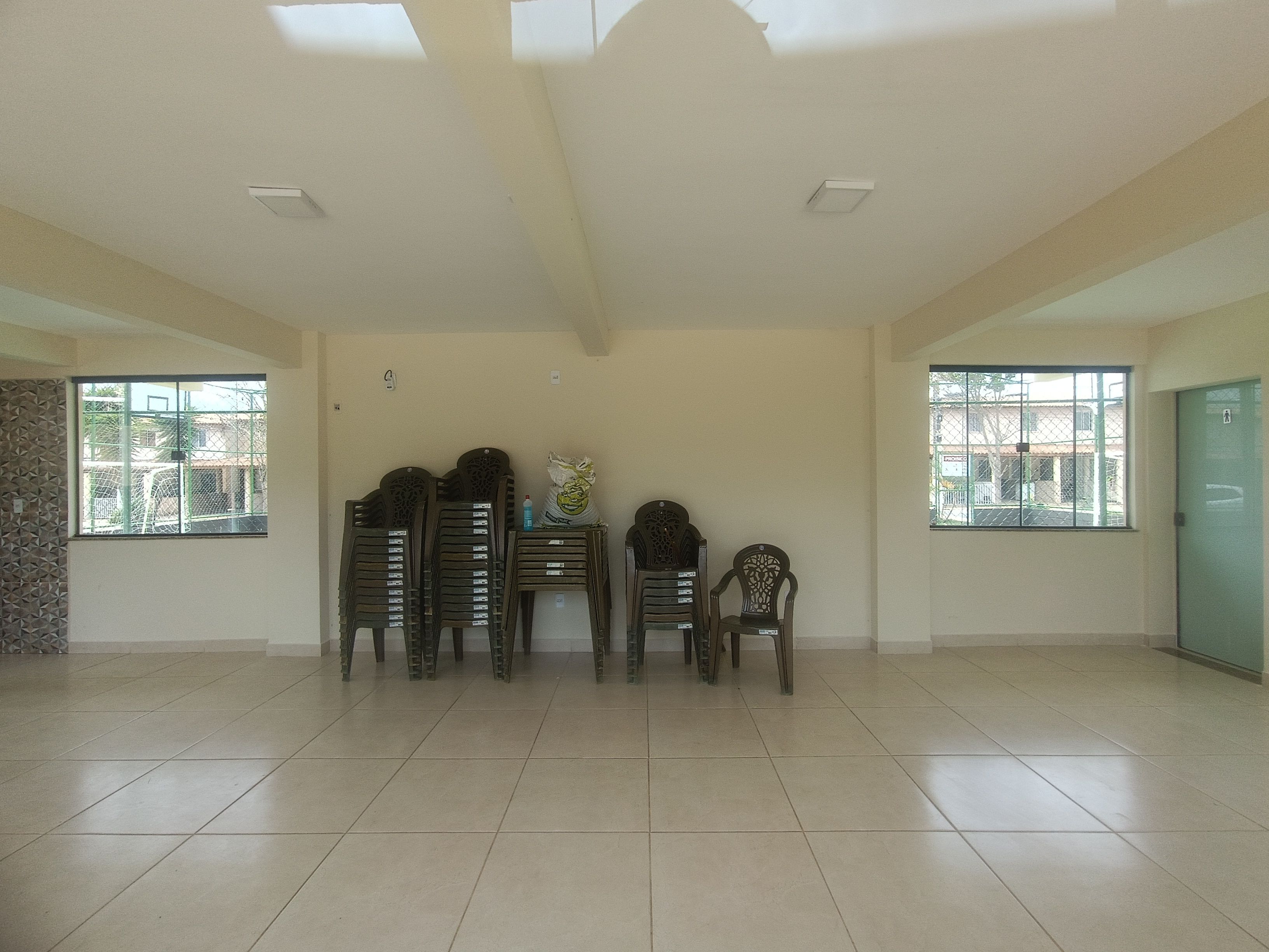 Vendo Vilage de 2 quartos com quintal, garagem coberta em ótima localização para venda na Laura Nunes no bairro Boa Vista, Vitória da Conquista, - foto 30