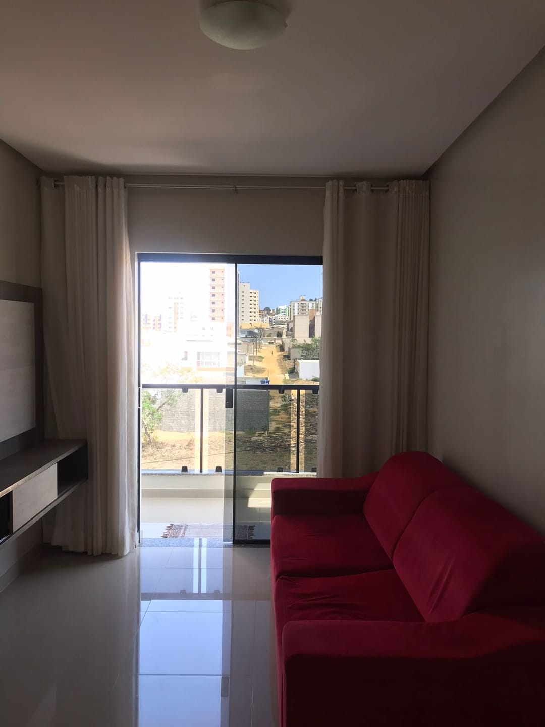 Apartamento mobiliado de 3 quartos sendo 1 suíte para venda, no 3º andar, com  sacada no Candeias  Vitória da Conquista, BA - foto 4
