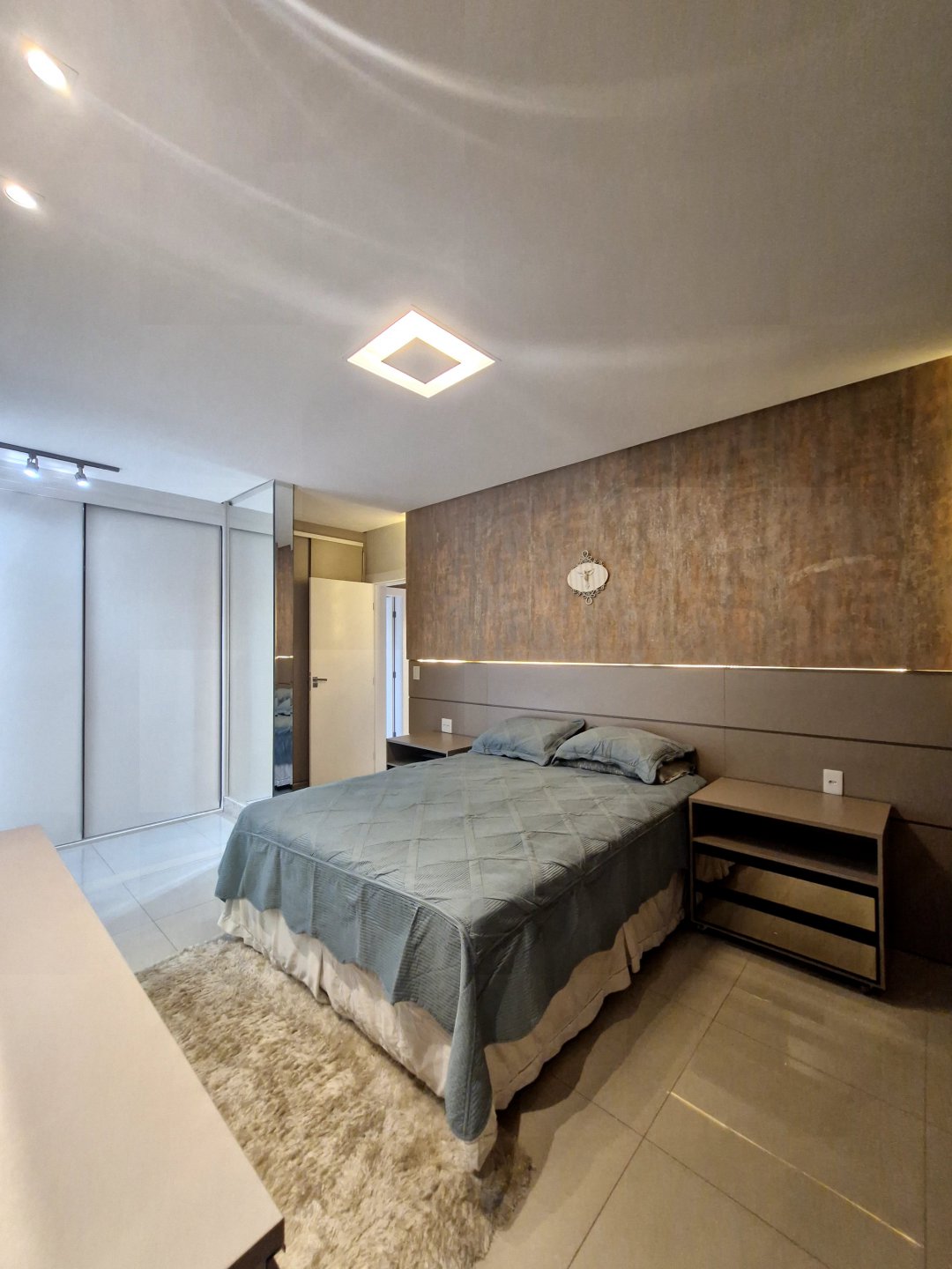 Apartamento 4 Suítes no Leonardo Da Vinci Bairro Candeias - foto 31