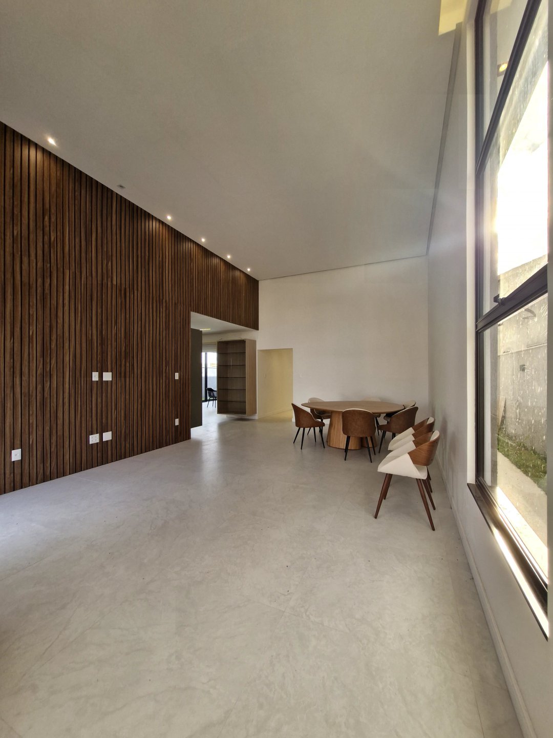 Casa Nova no Alphaville 1 com Planejados, terreno de 388 m²,  Bairro Universidade, Vitória da Conquista BA. - foto 3