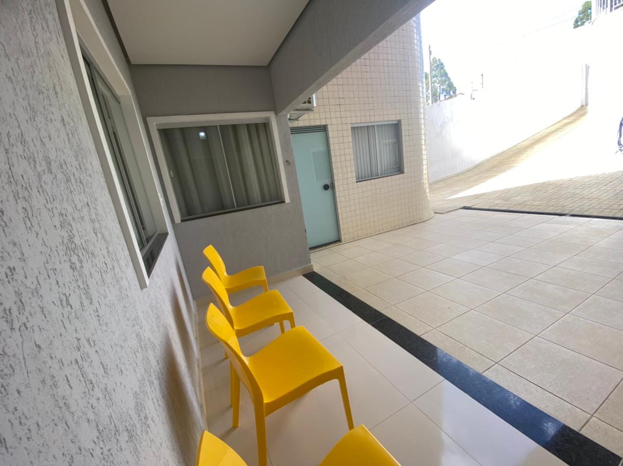 Apartamento térreo à venda, com 4 quartos sendo 2 suítes, com excelente acabamento, garagem para 4 carros, no bairro Candeias em  Vitória da Conq - foto 32