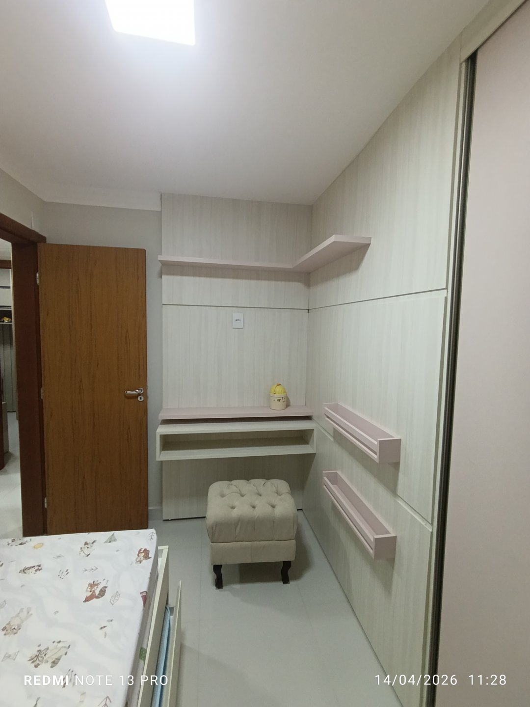 Apartamento de 3 quartos sendo 1 suite completamente mobiliado para alugar no Residencial Cidadela com piscina e portaria 24h, Vitória da Conquis - foto 32