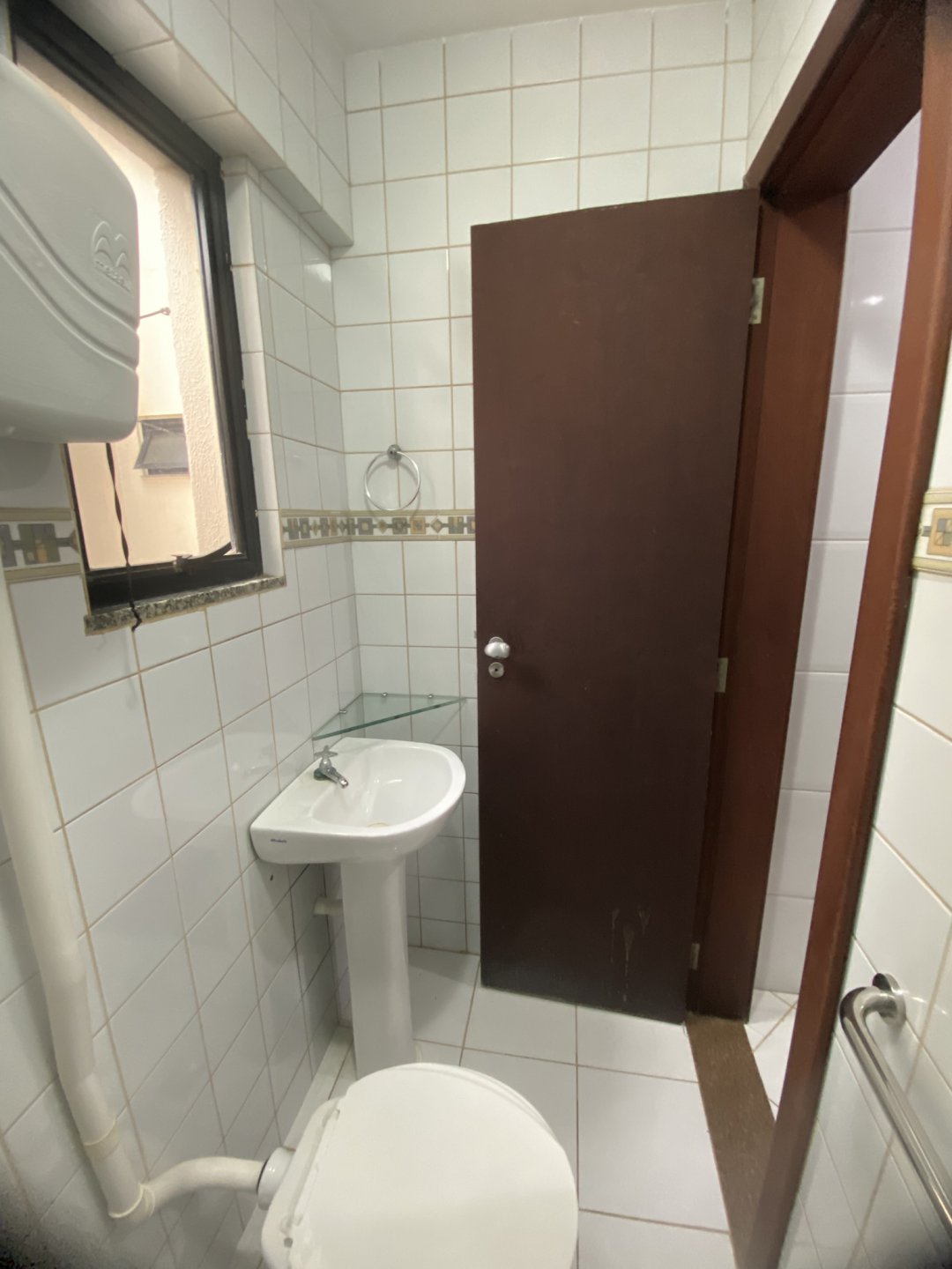 Excelente Apartamento 1º andar, 3/4 com suite, para Locação – Edifício Portal Brasil, Bairro Candeias, em Vitória da Conquista, Bahia - foto 32