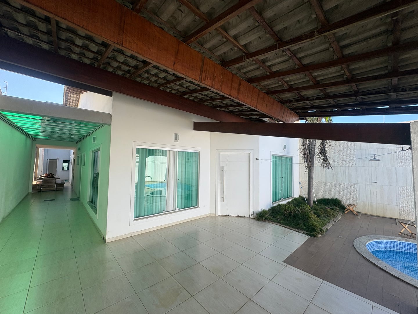 Casa com 3 suítes, piscina + dependência no Ibirapuera Vitória da Conquista Bahia - foto 3