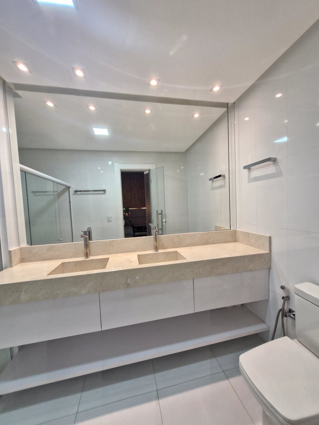 Apartamento 4 Suítes no Leonardo Da Vinci Bairro Candeias - foto 33
