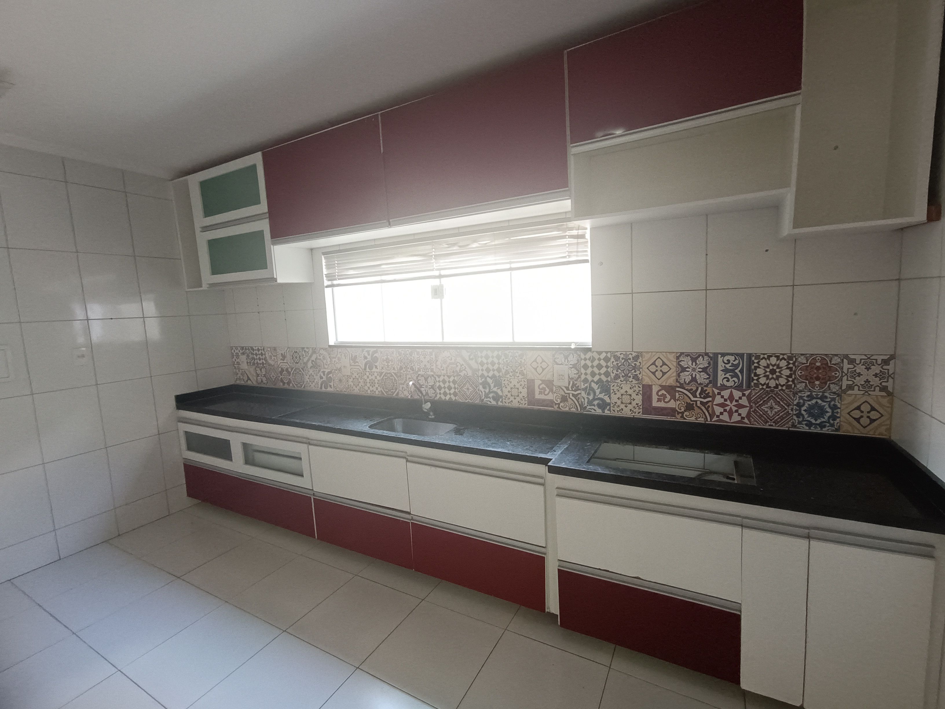 Casa com 4 suites pequeno à Venda, Candeias, Vitória da Conquista, BA - foto 35