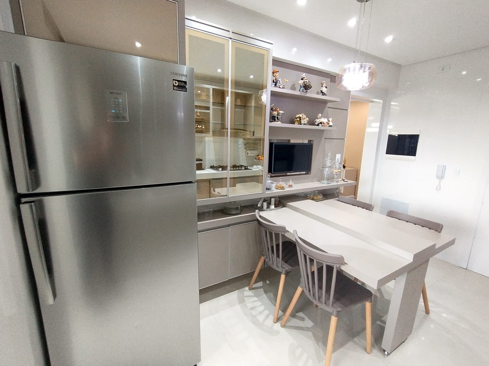 Apartamento à venda 3 suítes, porteira fechada, 2 vagas soltas de garagem , condomínio com lazer completo, no Recreio, Vitória da Conquista, BA - foto 4