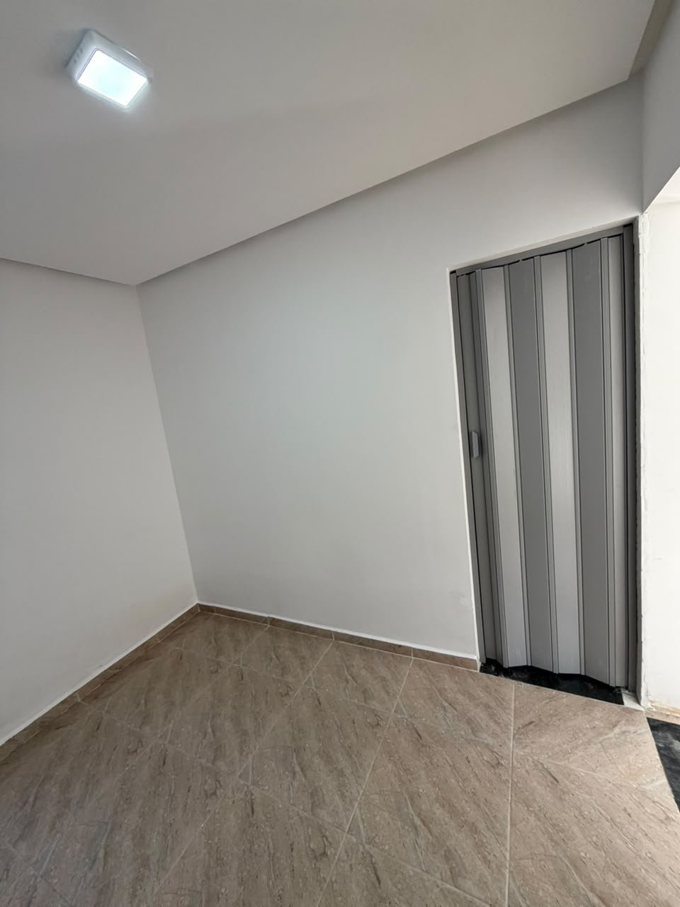 Kitnets disponíveis para Locação, já incluso água, energia. Bairro São Pedro, Vitória da Conquista - Bahia - foto 33