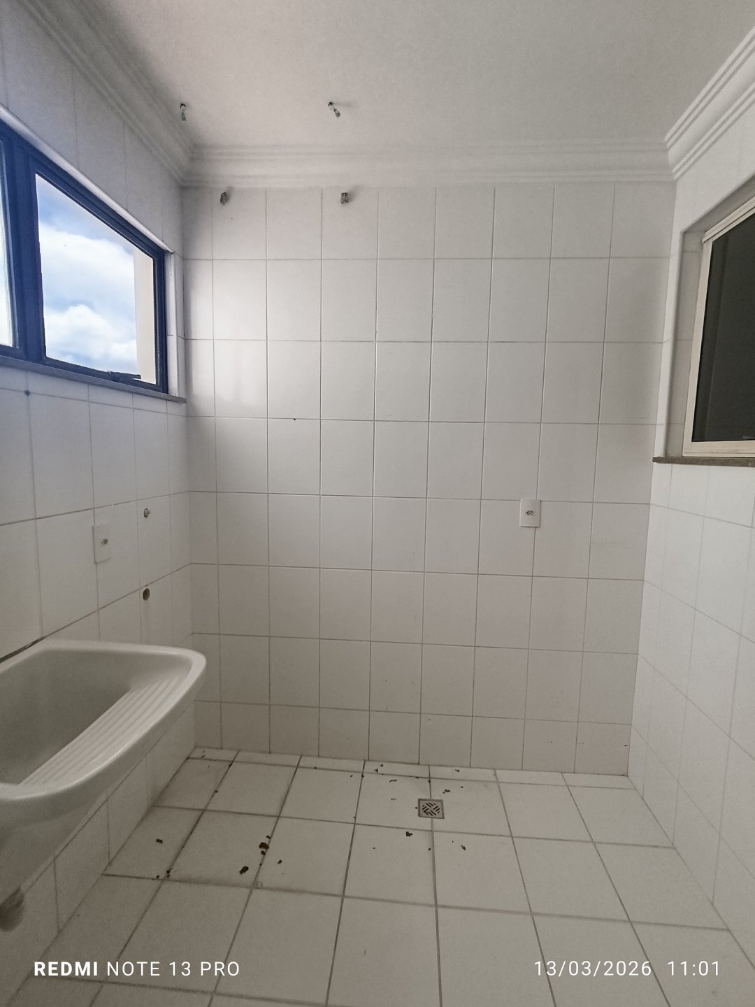 Apartamento com 3 quartos sendo 1 suíte+ dependência + 2 vagas de garagem+ depósito à venda em Candeias, Vitória da Conquista - Área de lazer com - foto 34