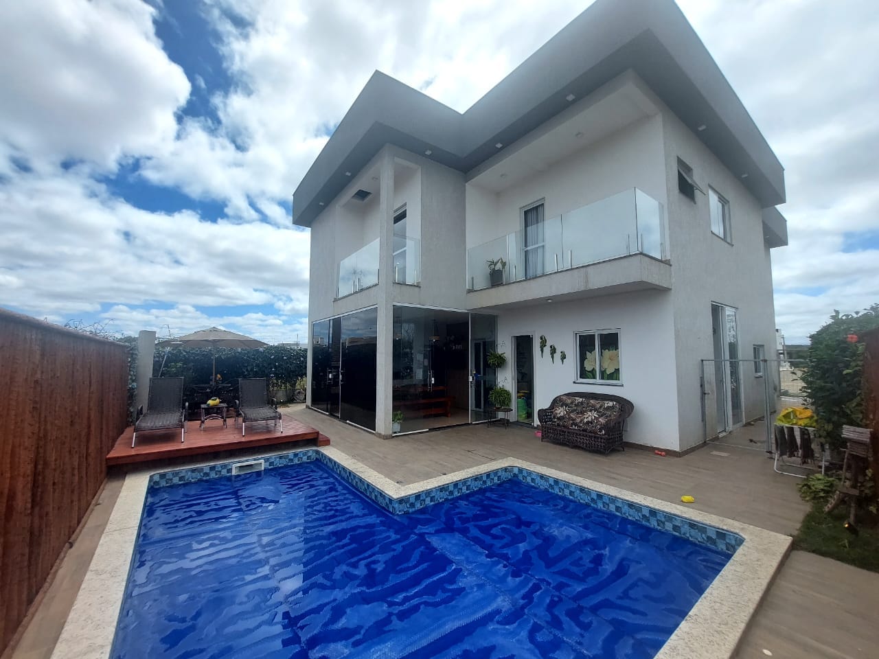 Casa de 4 quartos sendo 3 suites à venda em condomínio fechado com planejados, podendo ser vendido com os móveis no Boa Vista, Vitória da Conquis - foto 4