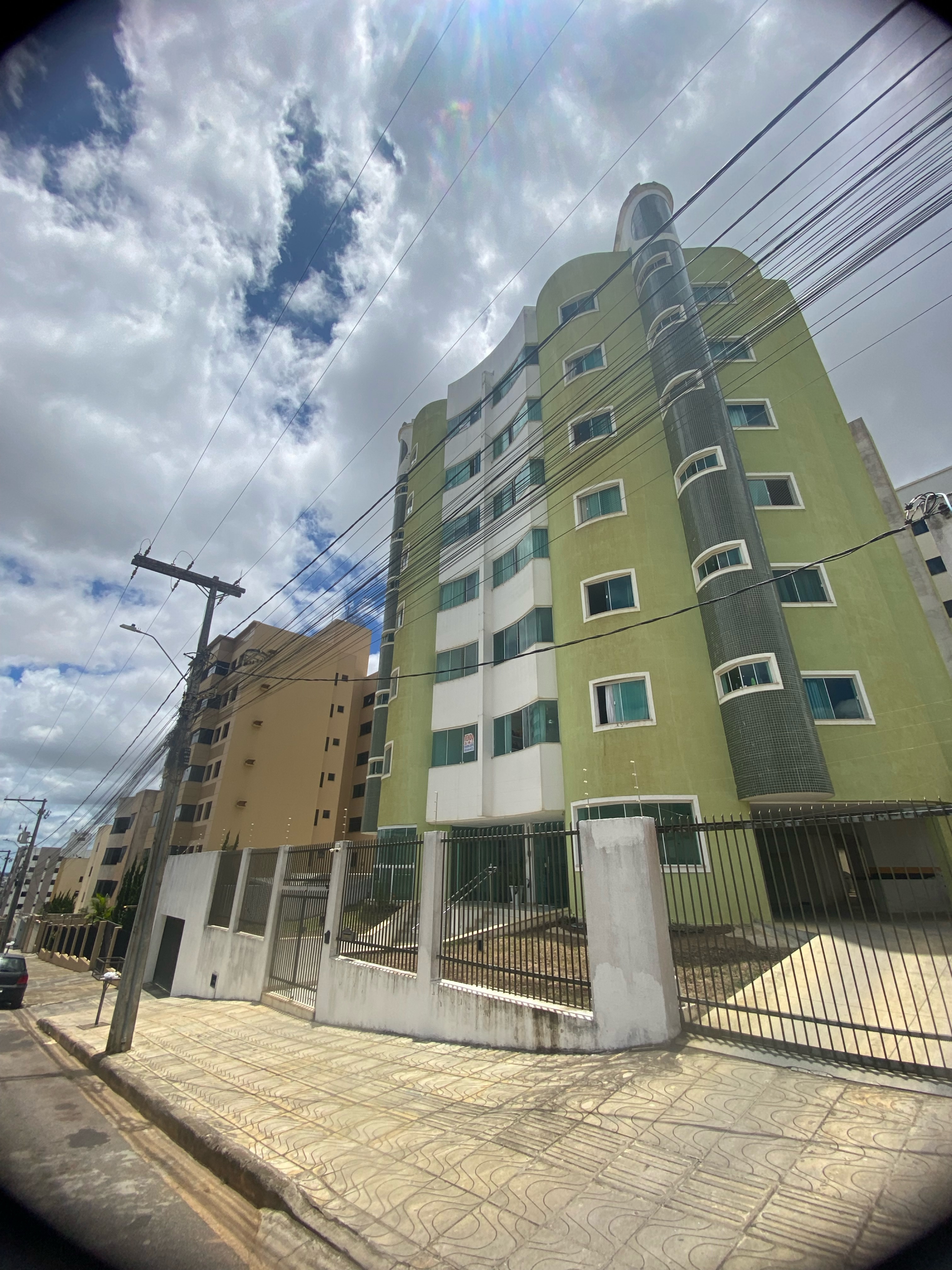 Vendo excelente apartamento de 3 quartos sendo 1 suíte, todo mobiliado, 103M² + 2 Elevadores no Candeias, Vitória da Conquista, BA - foto 36