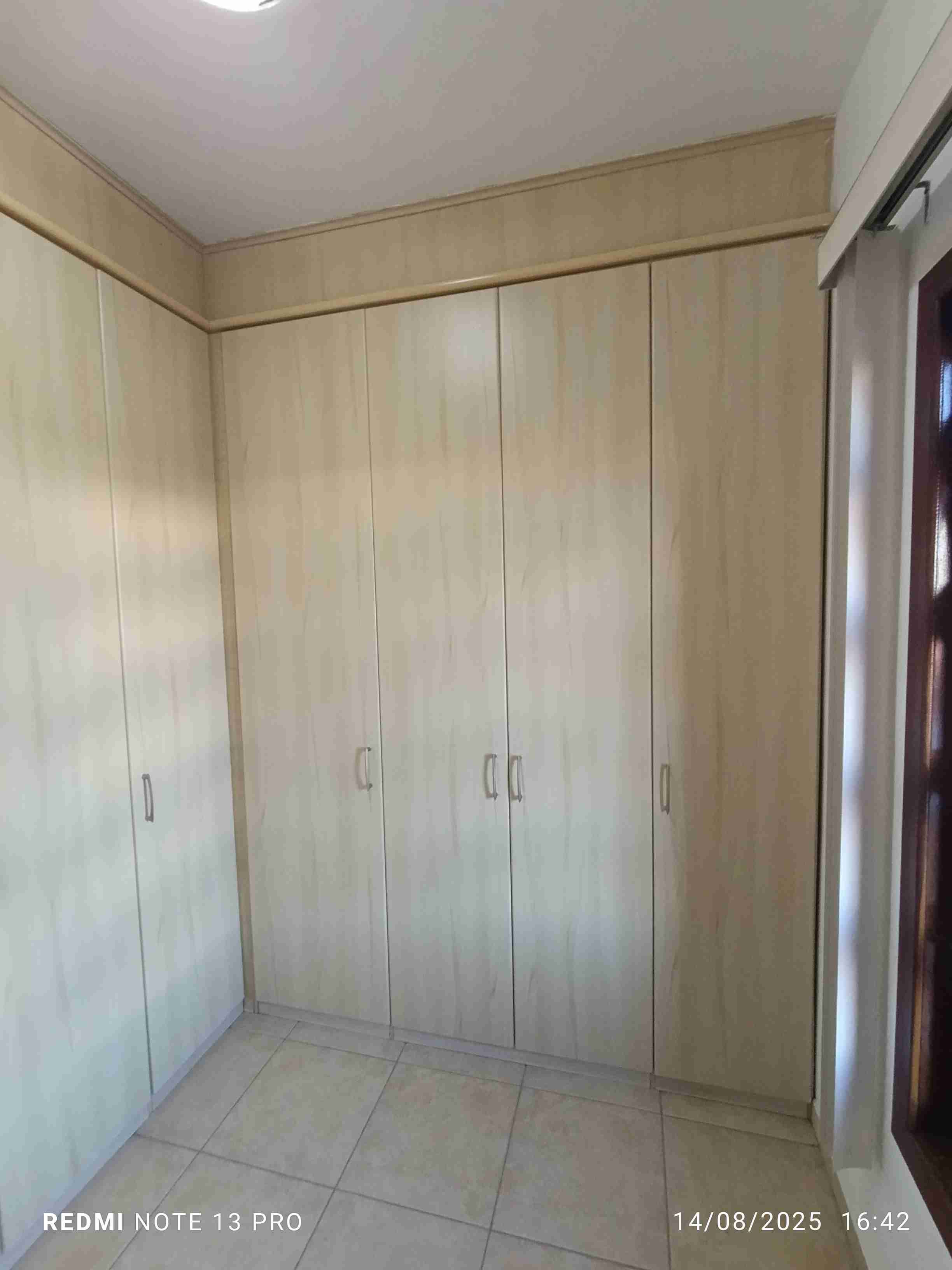 Casa com 4 quartos sendo 2 suítes, 4 salas, bastante espaço externo à venda, Ibirapuera, Vitória da Conquista, BA - foto 36