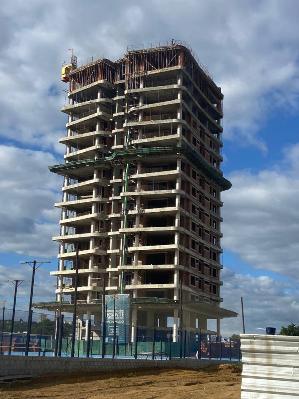 APARTAMENTO DE ALTO PADRÃO, COM 217,52m² e 4 SUÍTES, EM FRENTE AO SHOPPING BOULEVARD, NA MARAVILHOSA CIDADE DE VITÓRIA DA CONQUISTA-BA - foto 36