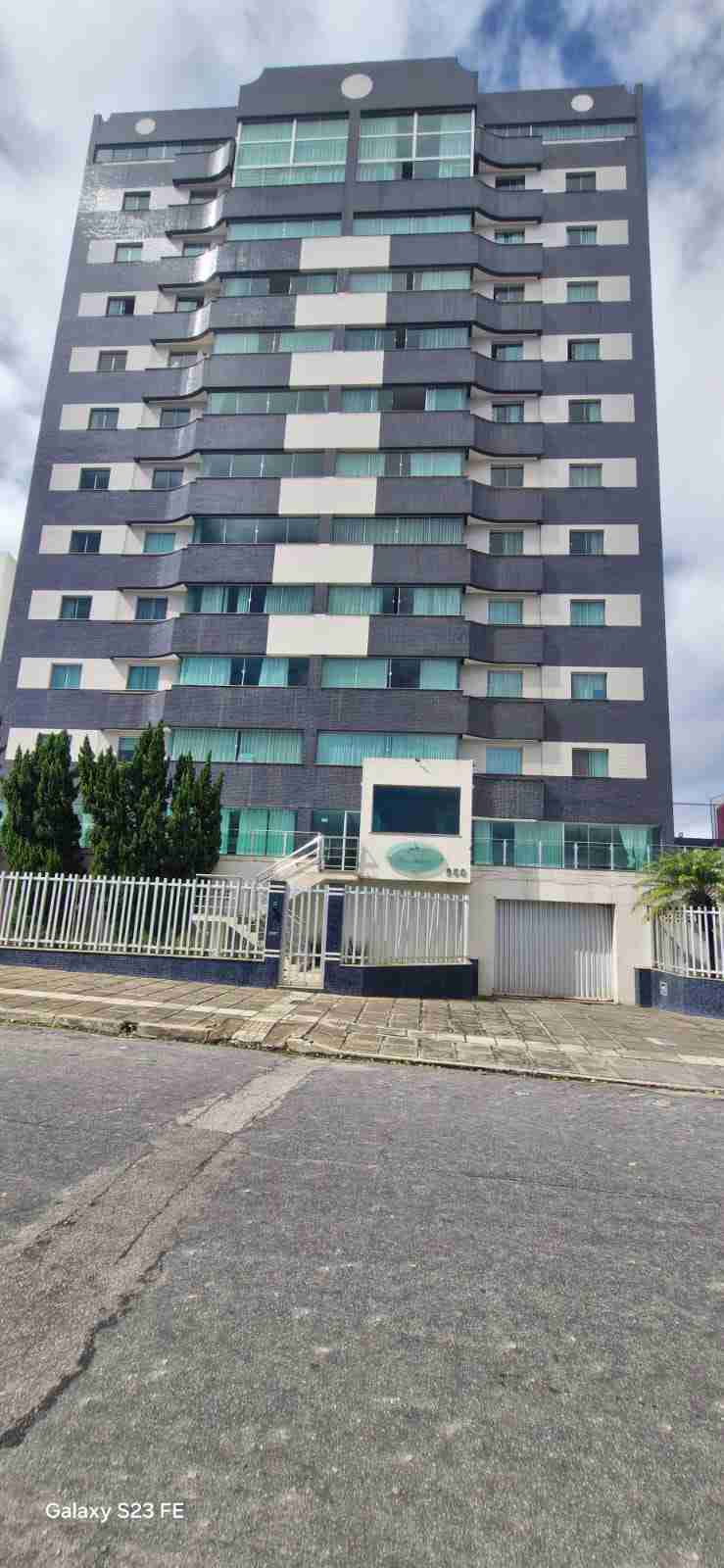 Apartamento 3 suítes à Venda com 160 m², suítes com planejados + dependência completa, Bairro Candeias, Vitória da Conquista, BA. - foto 3