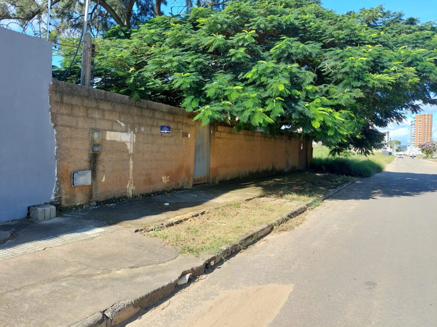 Vendo Terreno com 859,50 m², ótimo para Galpão/Centro Empresarial/Prédio Residencial no Bairro Boa Vista em Vitória da Conquista - foto 3
