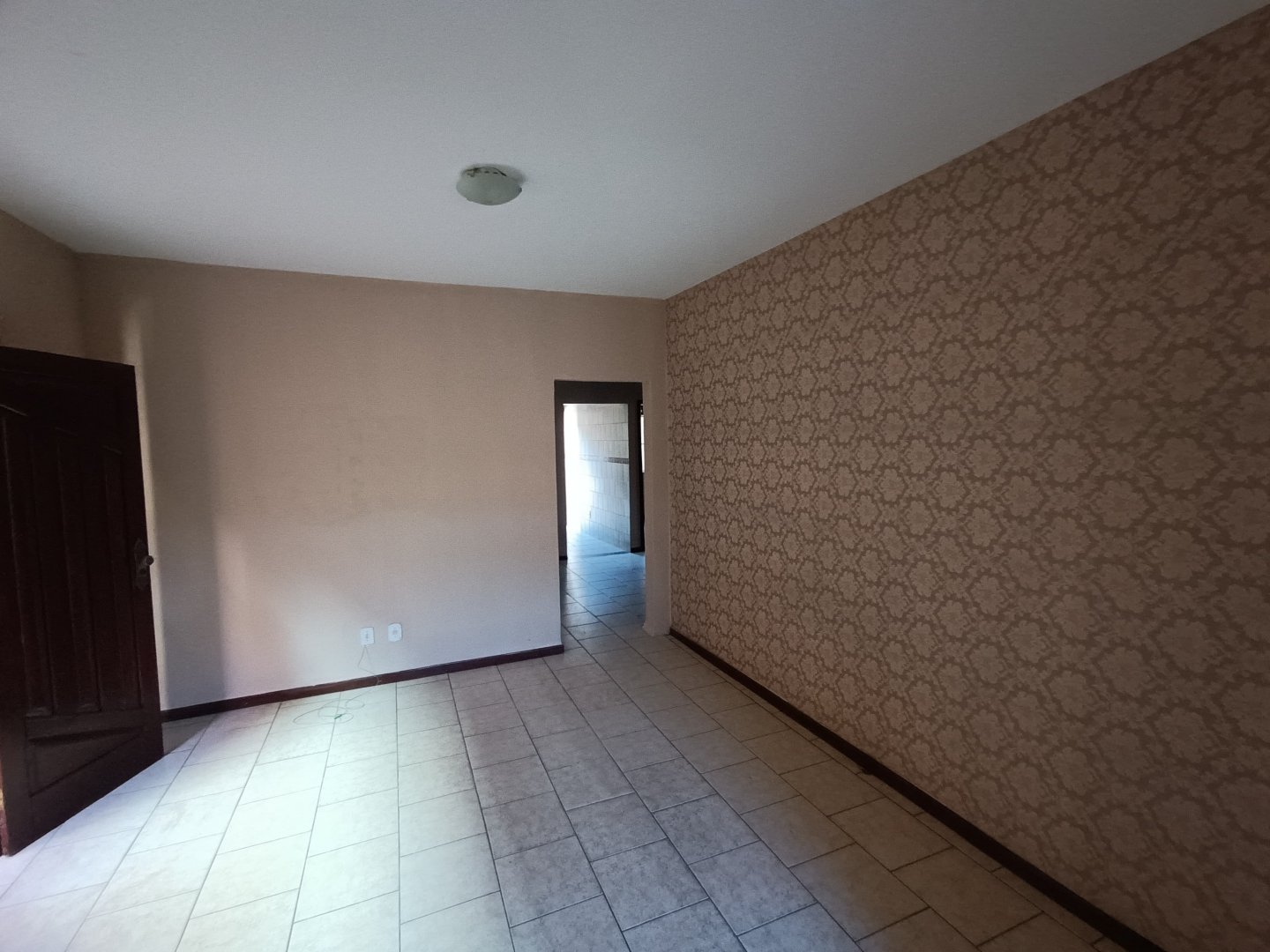 Casa Solta de 3 Quartos Sendo 1 Suíte com Garagem Ampla e Quintal no Bairro Alvorada/Ibirapuera, Vitória da Conquista -Ba - foto 2