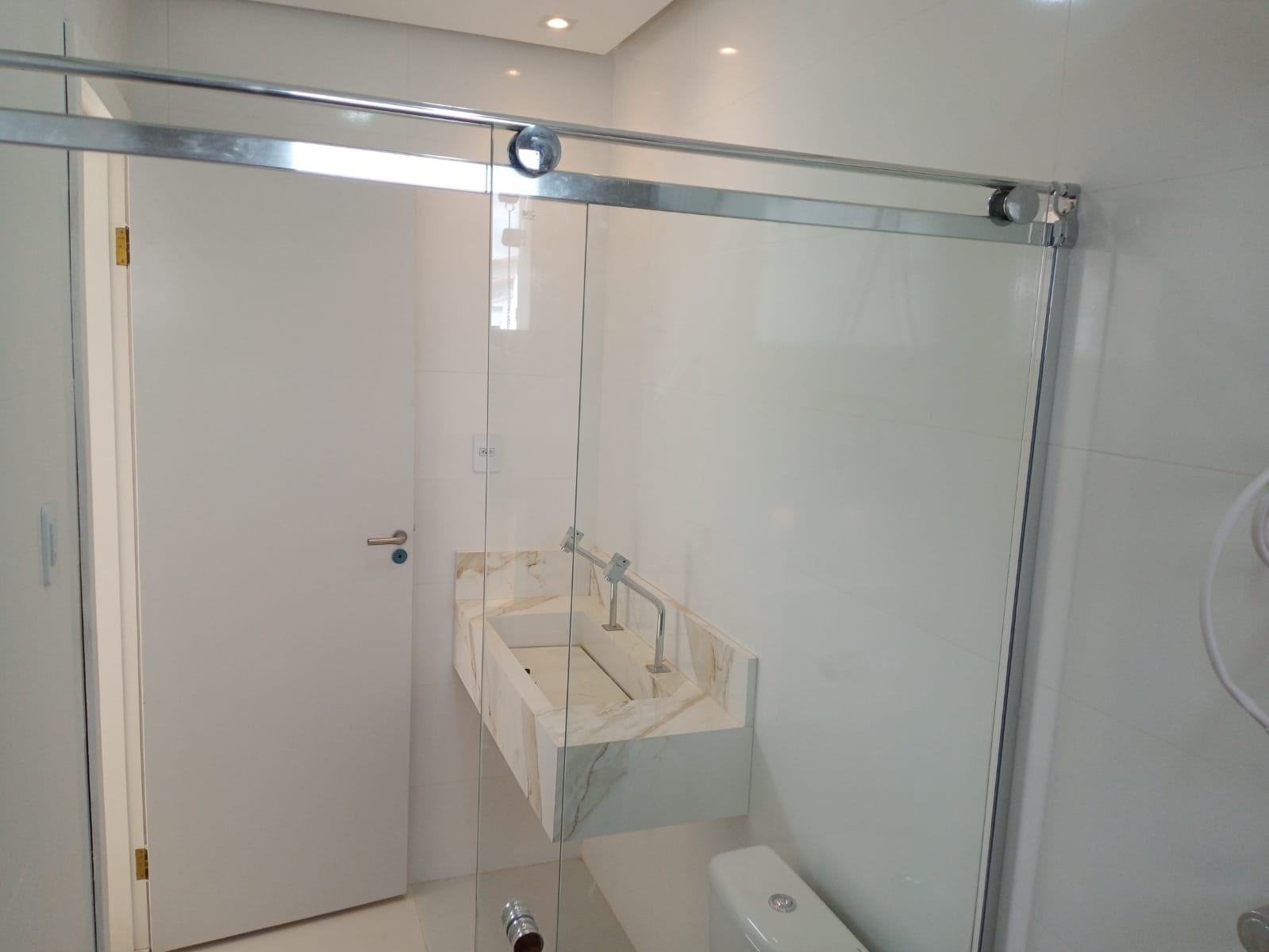 Casa duplex  3 suítes  sendo 1 com closet e outra com varanda + vaga de garagem para 4 carros com 143 m²  no Alto da Boa Vista, Vitória da Conqui - foto 37