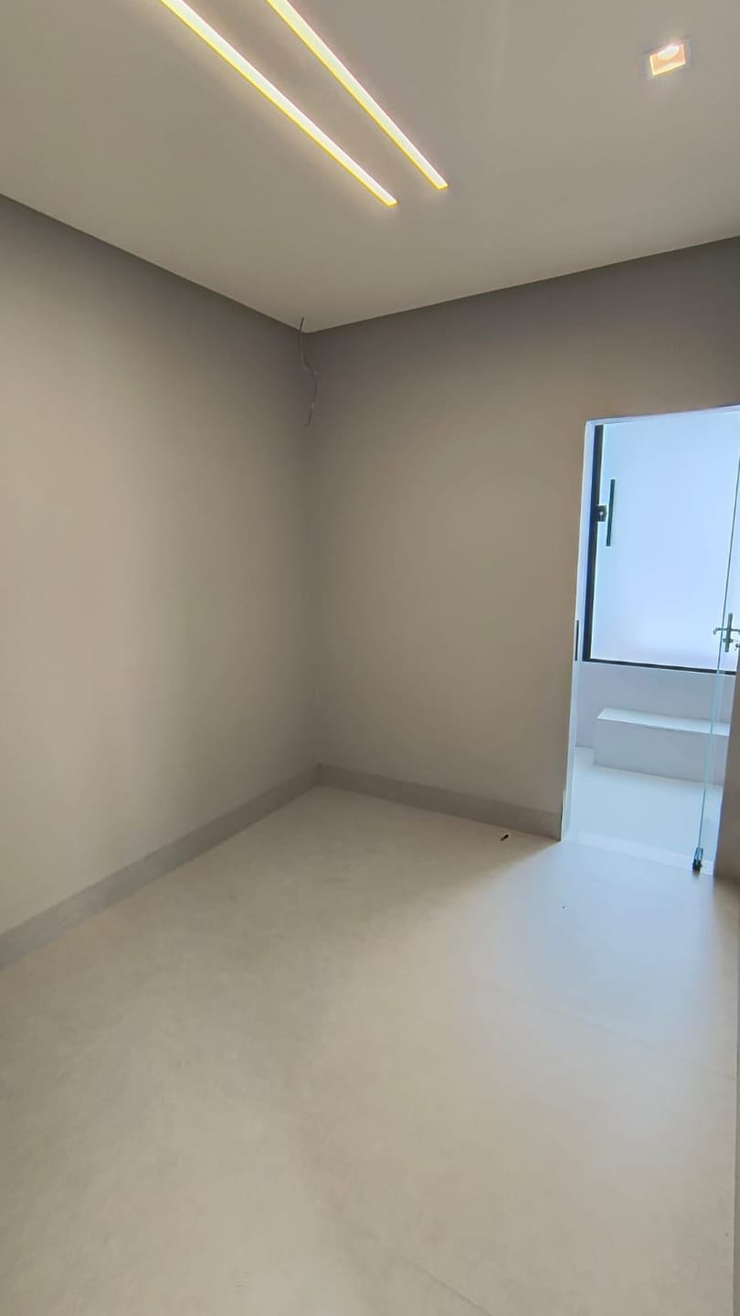 ALPHAVILLE 2 - Casa térrea com 3 Suítes + Varanda Gourmet com Hidro, Garagem coberta para 2 carros Vitória da Conquista Ba - foto 36