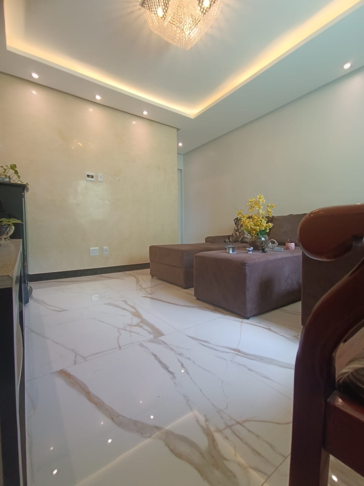 Lindo Apartamento à Venda no 1º Andar com garagem coberta no bairro Candeias, Vitória da Conquista, BA - foto 3