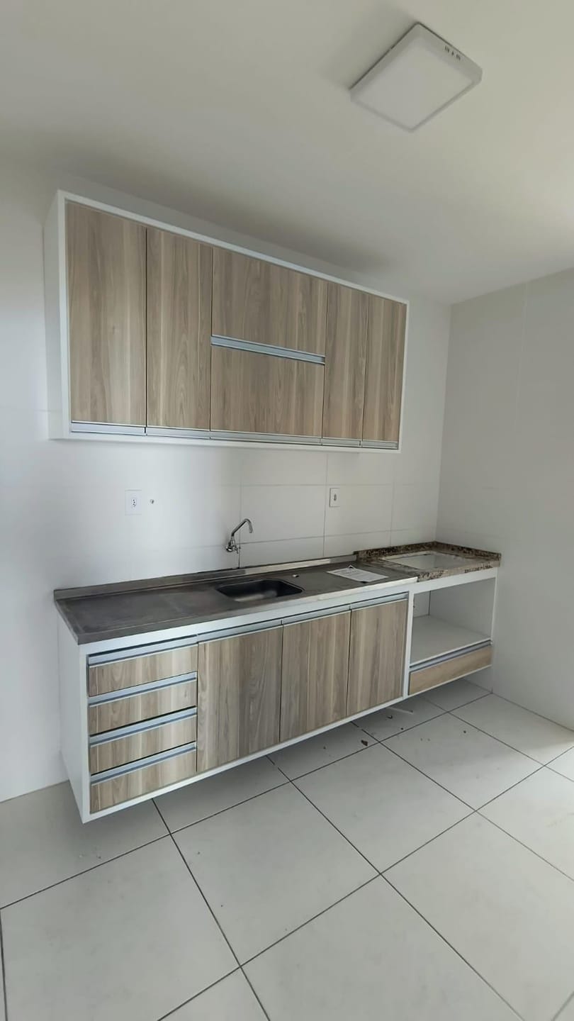 Apartamento de 3 quartos sendo 1 suíte com planejados na cozinha e em excelente localização no Candeias. - foto 4
