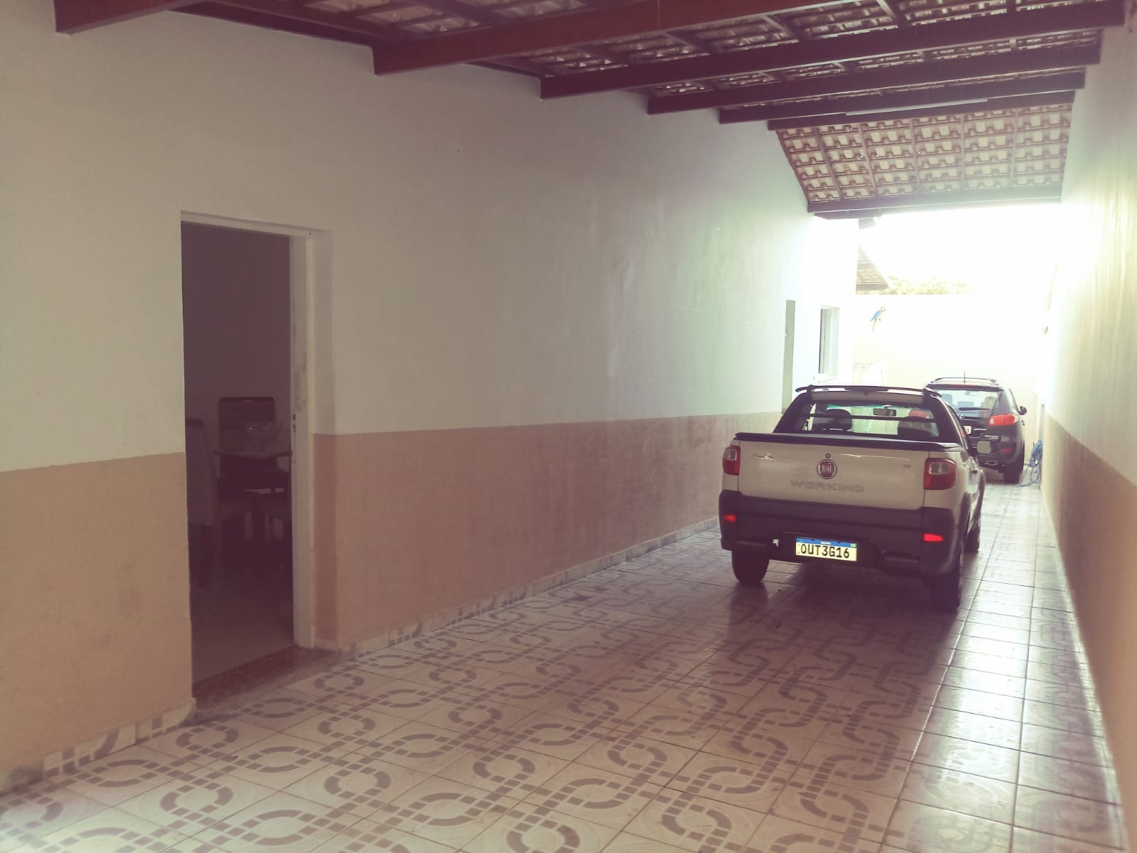 Oportunidade para investidores! Casa alugada à venda, com Habite se Comercial  no Candeias com rua de grande fluxo de carros  Vitória da Conquist - foto 4