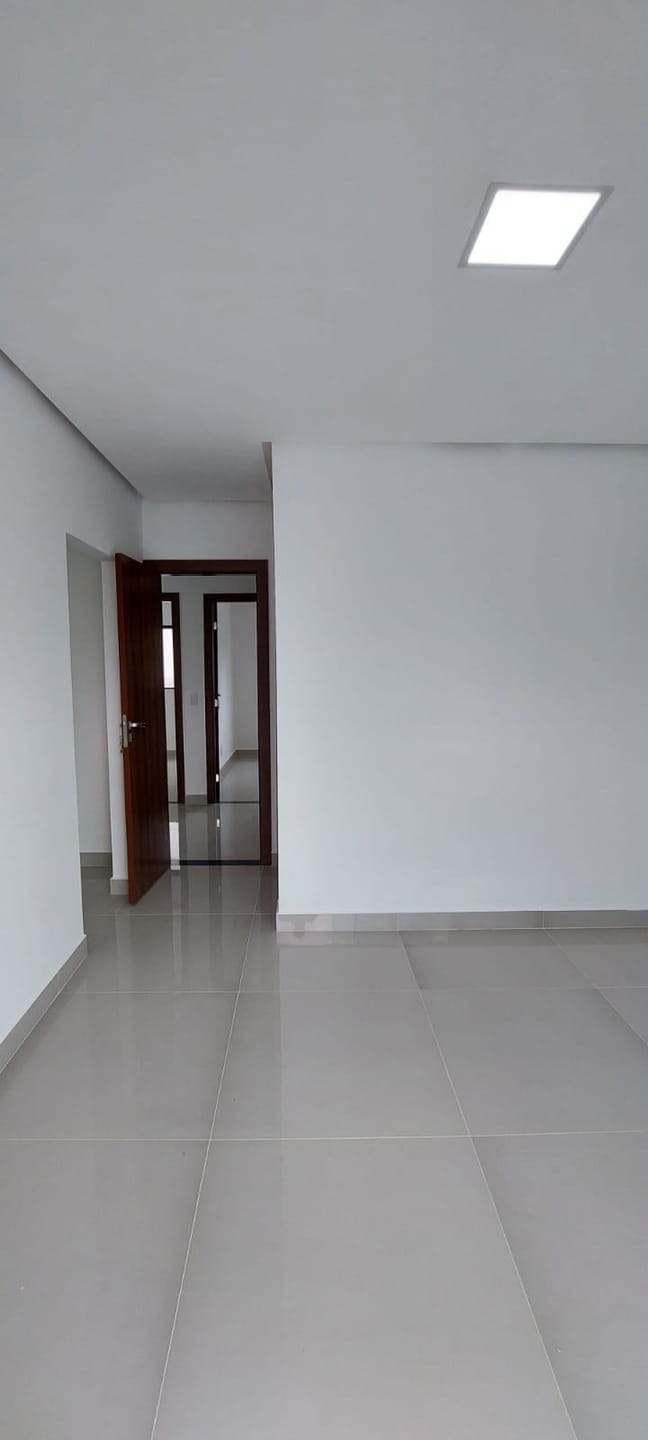 Casa duplex solta de 3 quartos sendo 1 suíte com closet e varanda, garagem coberta à venda, Boa Vista, Vitória da Conquista, BA - foto 4