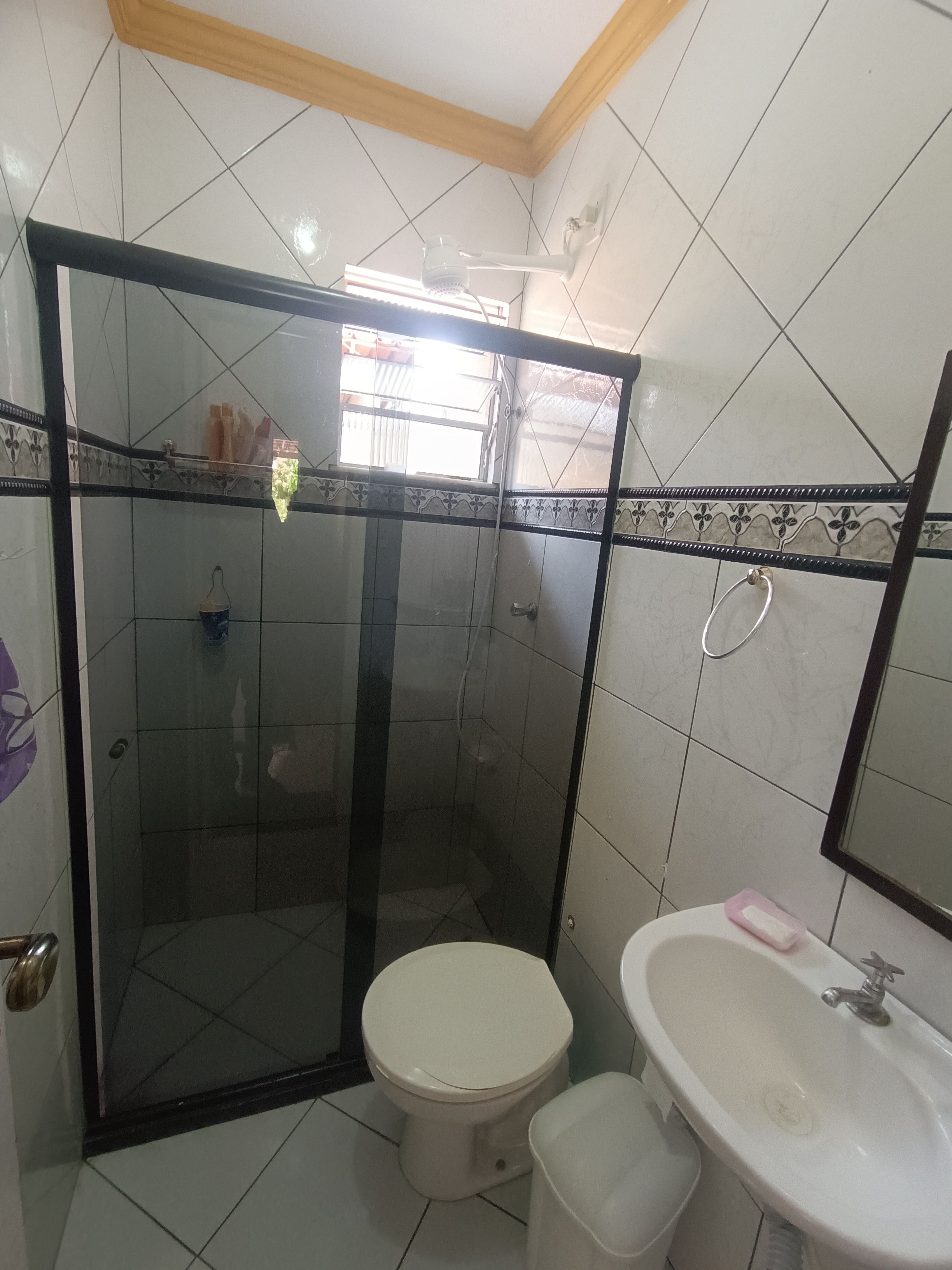 Vendo Vilage de 2 quartos com quintal, garagem coberta em ótima localização para venda na Laura Nunes no bairro Boa Vista, Vitória da Conquista, - foto 39