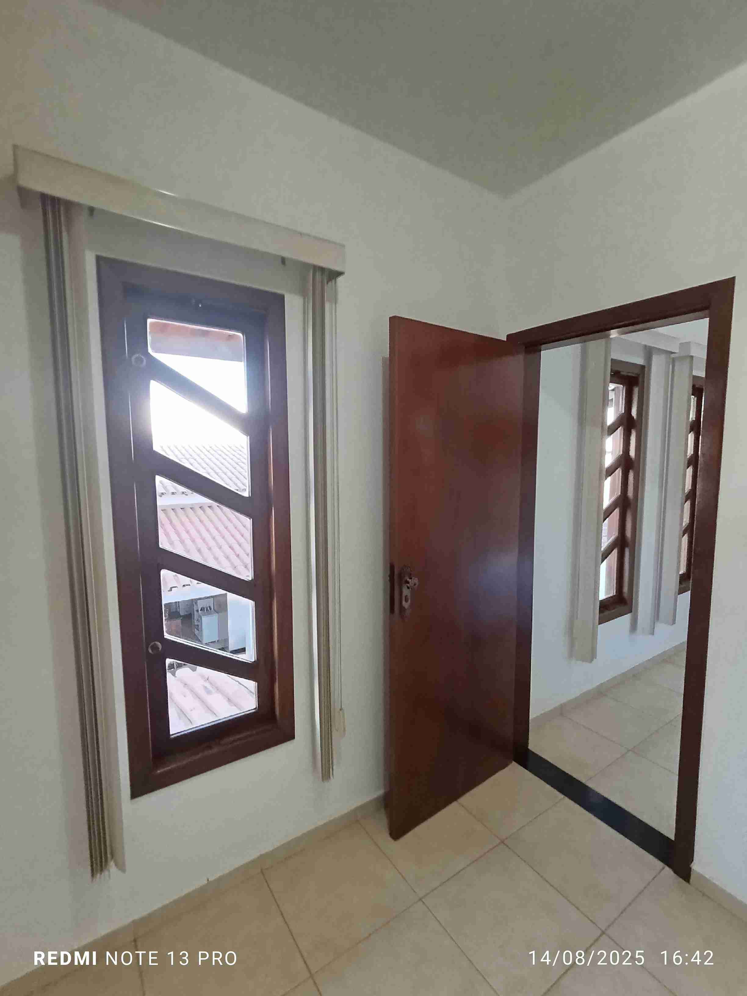 Casa com 4 quartos sendo 2 suítes, 4 salas, bastante espaço externo à venda, Ibirapuera, Vitória da Conquista, BA - foto 39