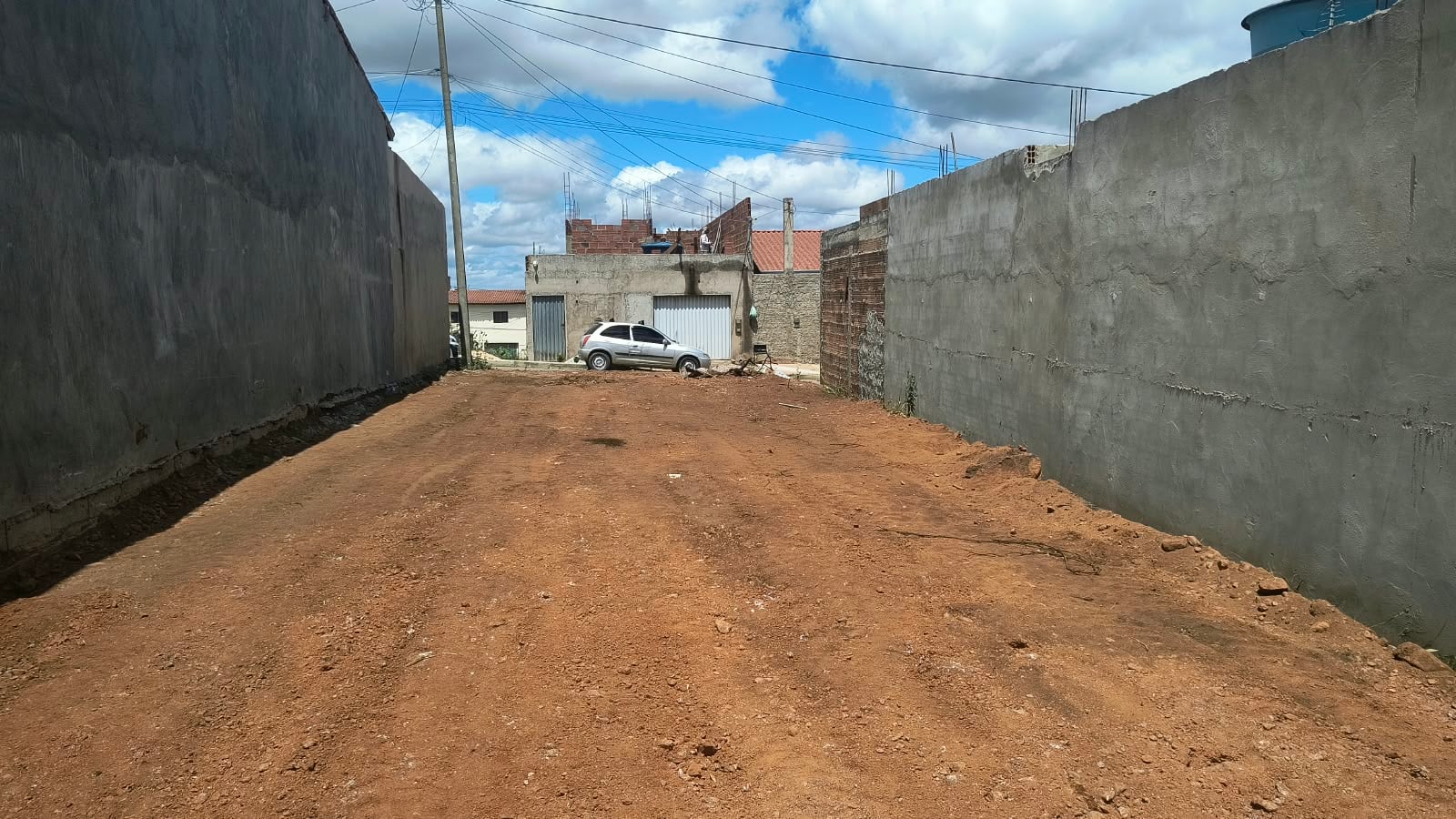 Oportunidade Terreno no asfalto à Venda no Lot Bateias 2. Bairro Zabelê em Vitória da Conquista - foto 3