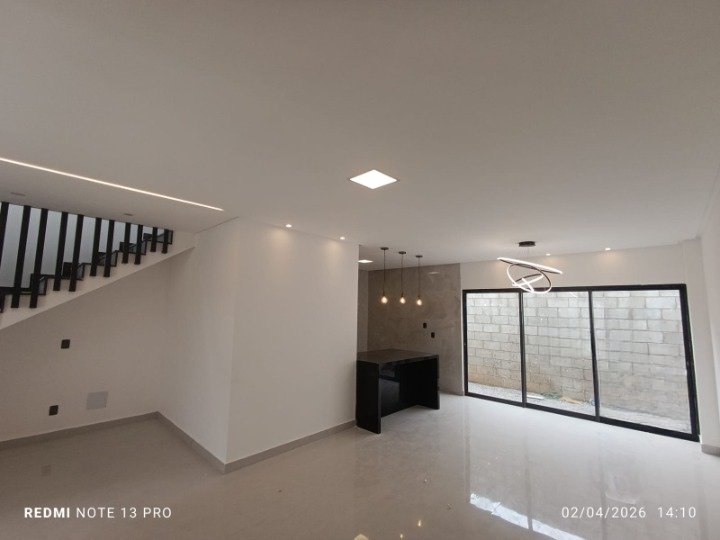 Casa duplex soltas com 3 suítes, sala com 2 ambientes, lavabo, garagem coberta para 2 carros, Alto da Boa Vista, Vitória da Conquista, BA - foto 2