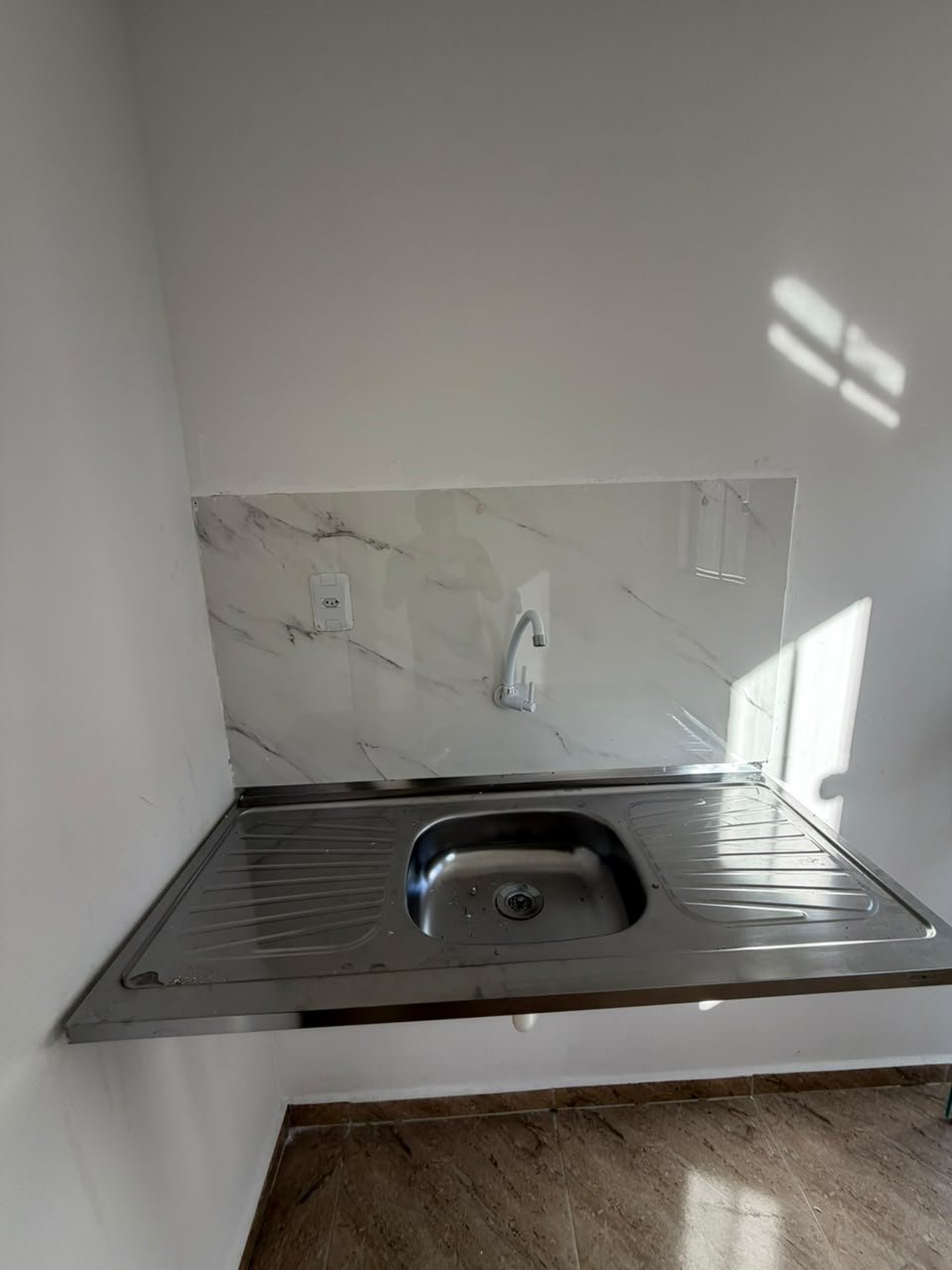 Kitnets disponíveis para Locação, já incluso água, energia. Bairro São Pedro, Vitória da Conquista - Bahia - foto 38
