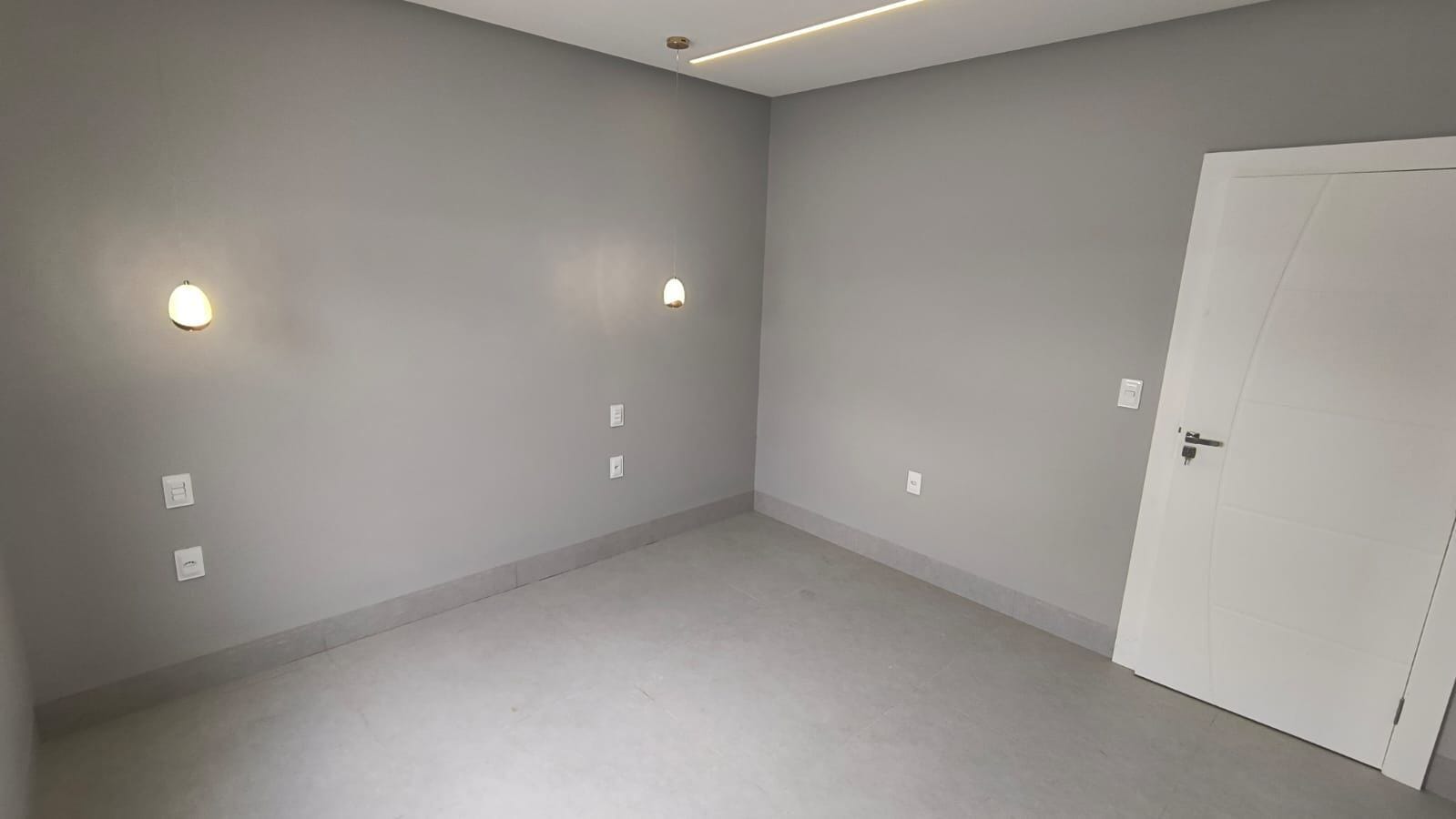 ALPHAVILLE 2 - Casa térrea com 3 Suítes + Varanda Gourmet com Hidro, Garagem coberta para 2 carros Vitória da Conquista Ba - foto 40