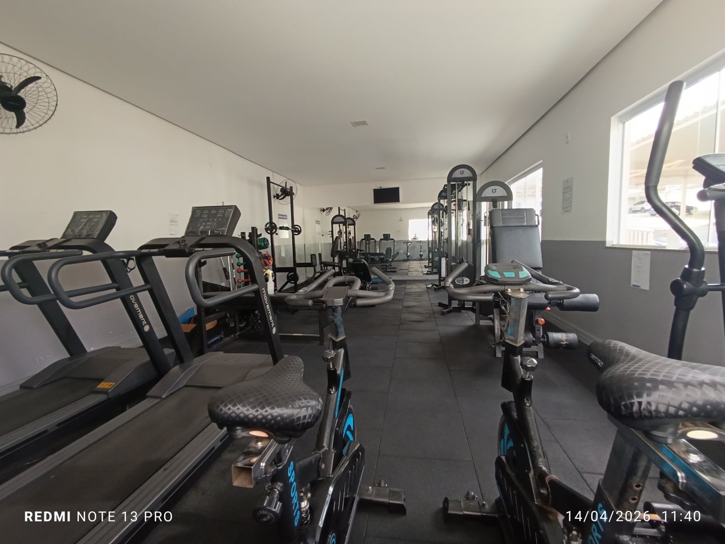 Apartamento de 3 quartos sendo 1 suite completamente mobiliado para alugar no Residencial Cidadela com piscina e portaria 24h, Vitória da Conquis - foto 4