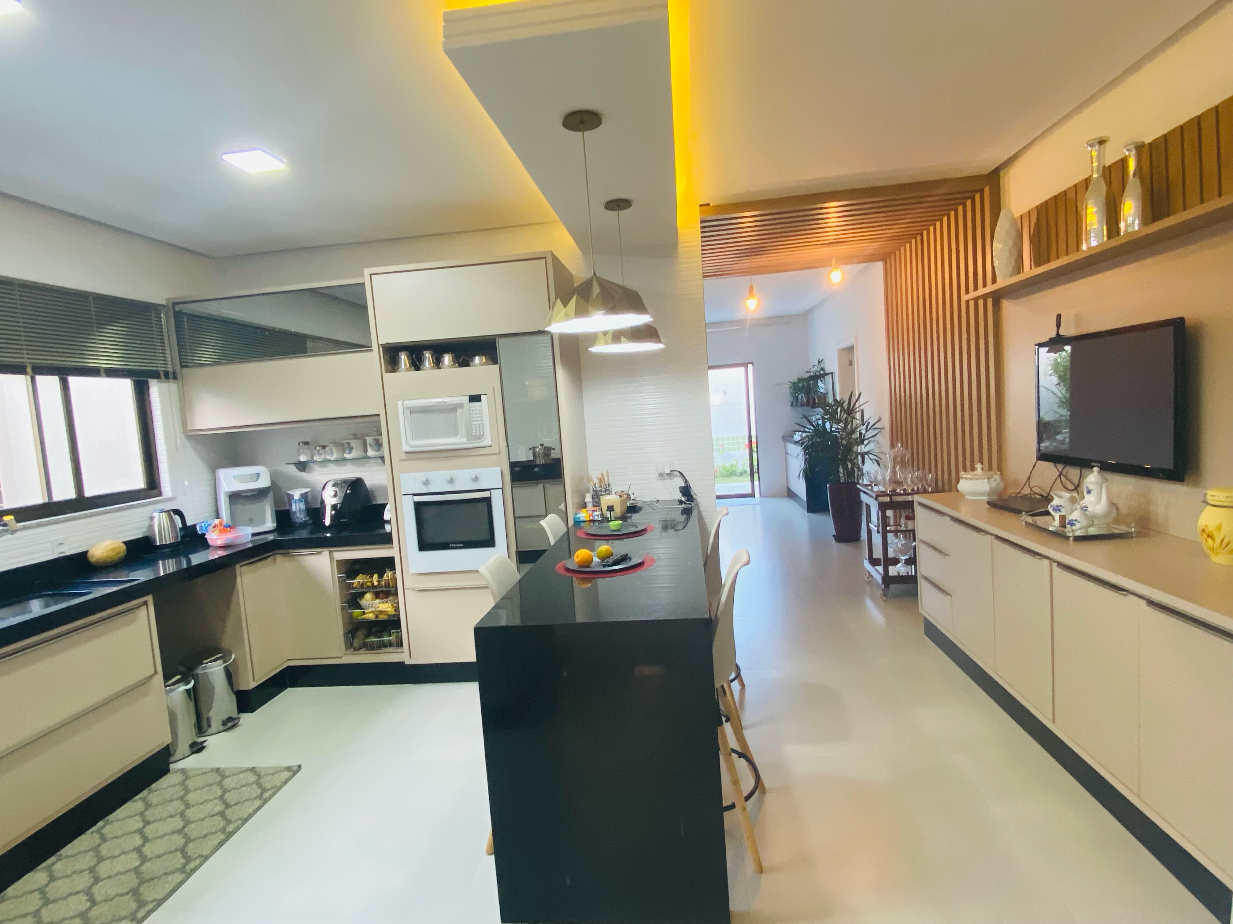 Linda Casa de 4 quartos sendo 3 suítes mais dependência completa e 4 vagas de garagem no Alphaville 1, Vitória da Conquista, BA - foto 5